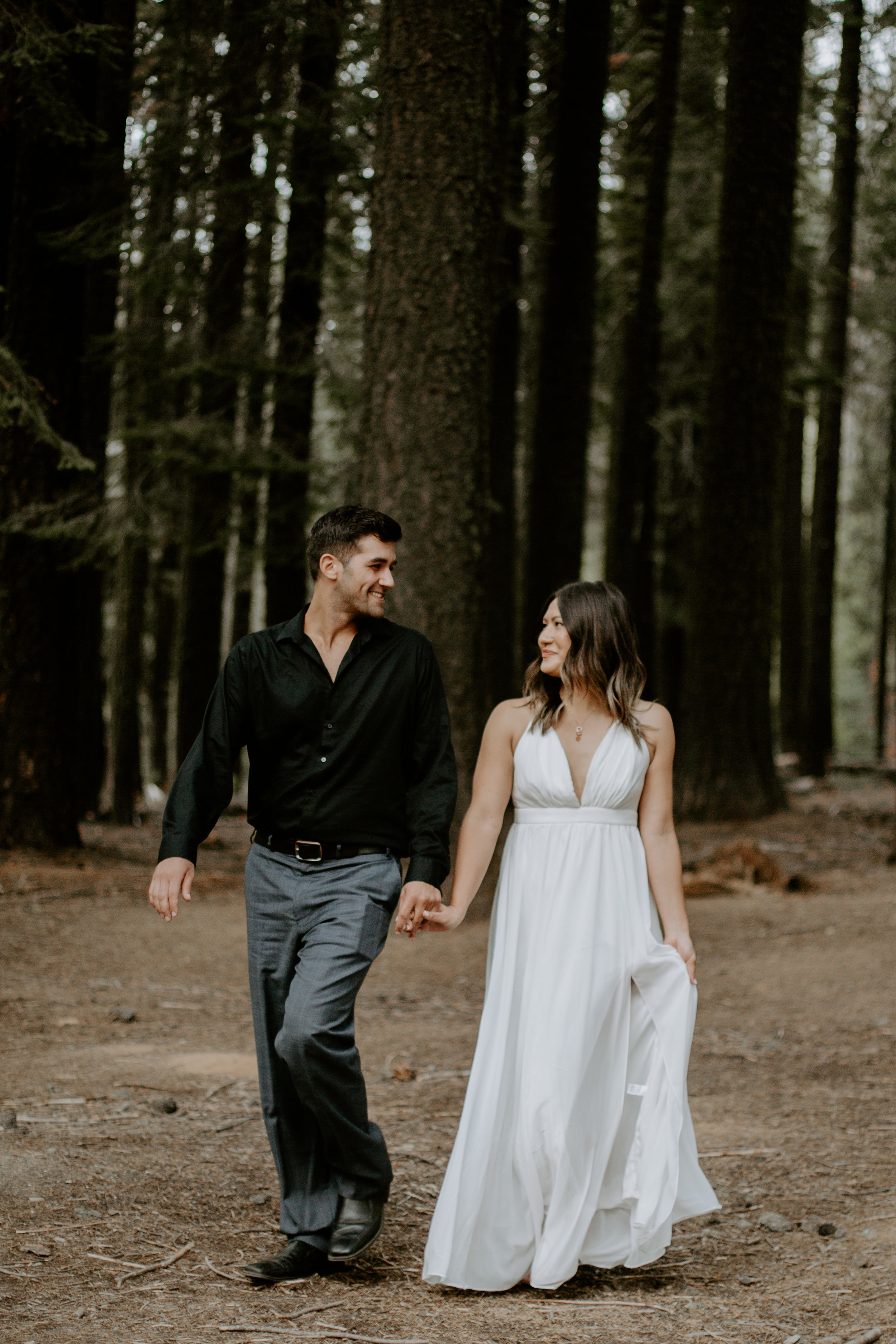 nicole-daacke-photography-yosemite-national-park-fall-elopement-adventurous-free-spirit-boho-bohemian-elopement-olmsted-point-yosemite-california-elope-adventure-elopement-photographer-4.jpg