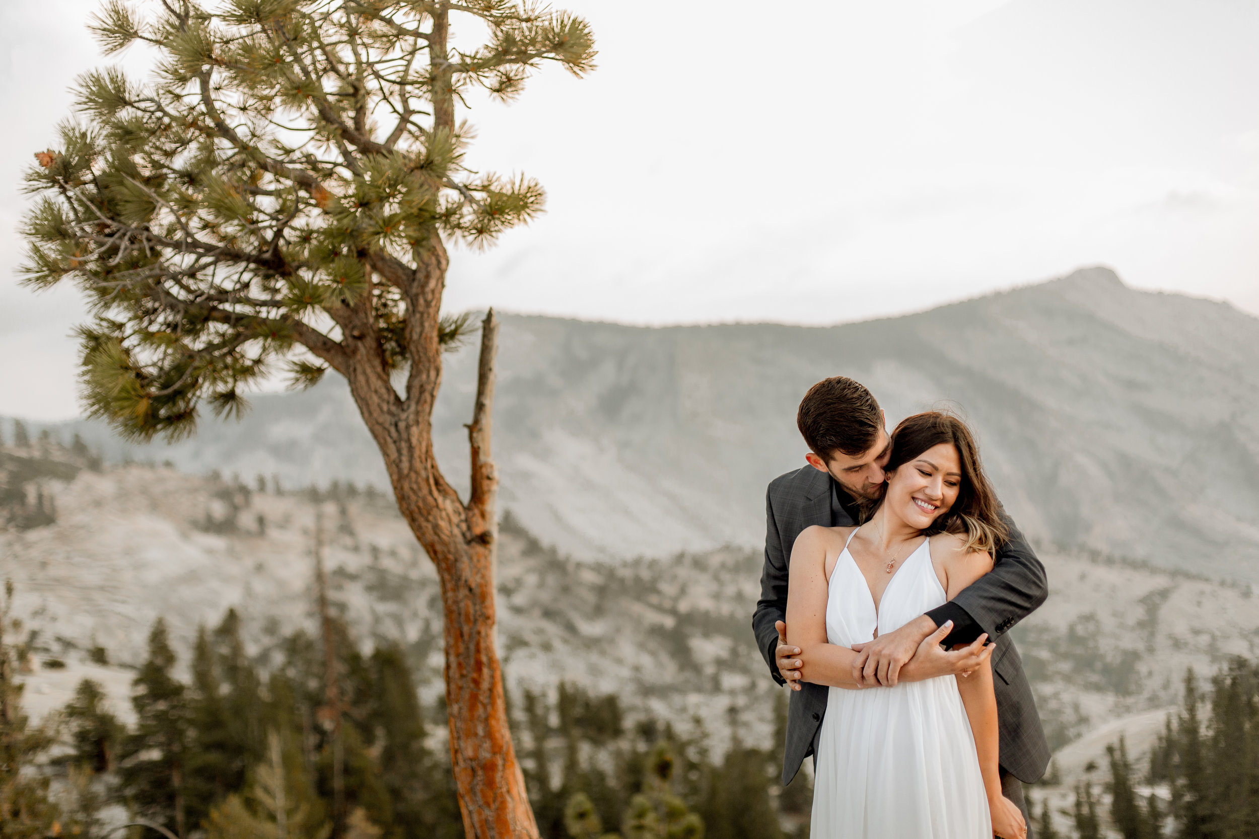 nicole-daacke-photography-yosemite-national-park-fall-elopement-adventurous-free-spirit-boho-bohemian-elopement-olmsted-point-yosemite-california-elope-adventure-elopement-photographer-37.jpg