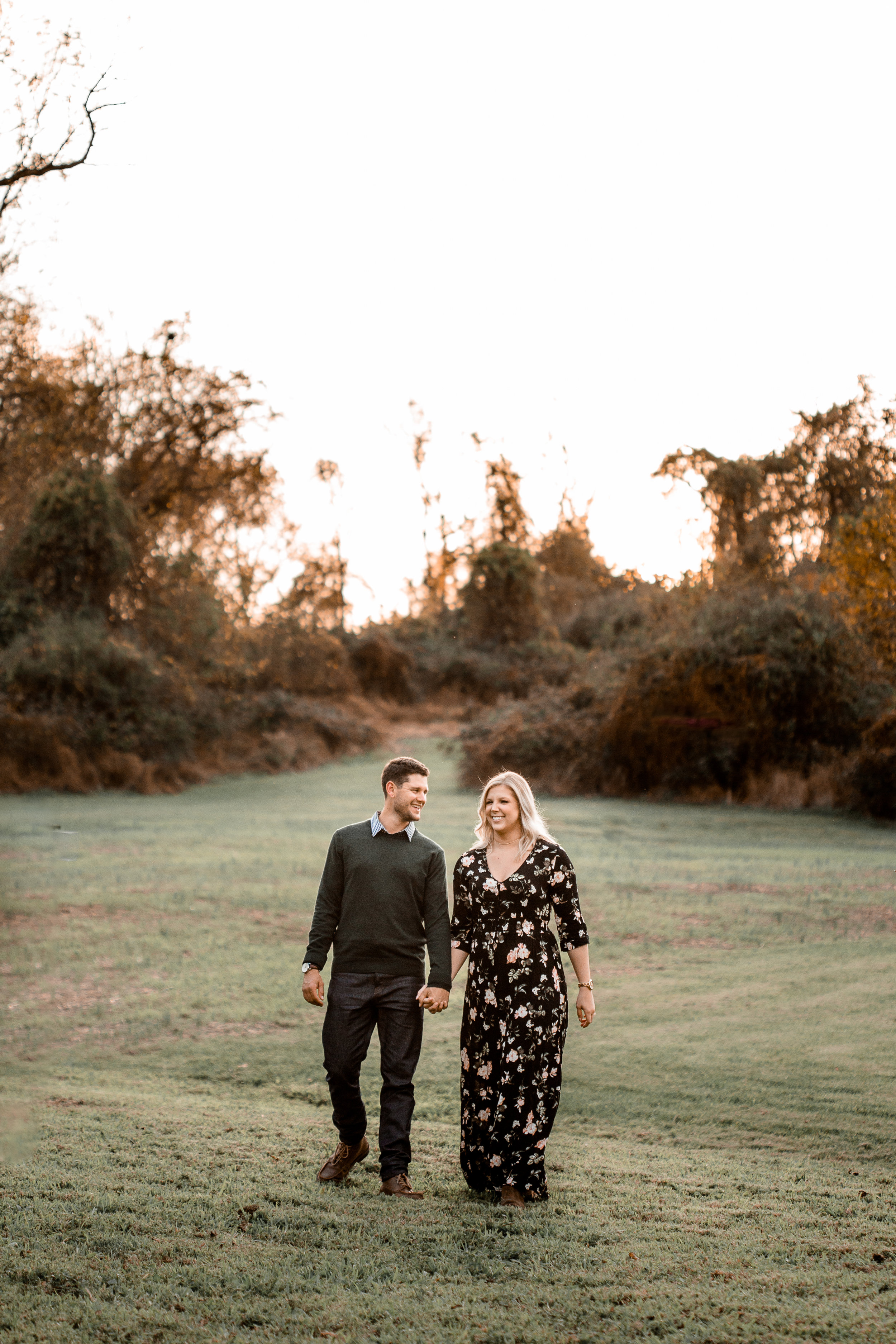 nicole-daacke-photography-carefree-bohemian-lancaster-pa-pennsylvania-engagement-photos-engagement-session-golden-sunset-adventure-session-in-lancaster-pa-lancaster-pa-outdoor-wedding-photographer-1.jpg