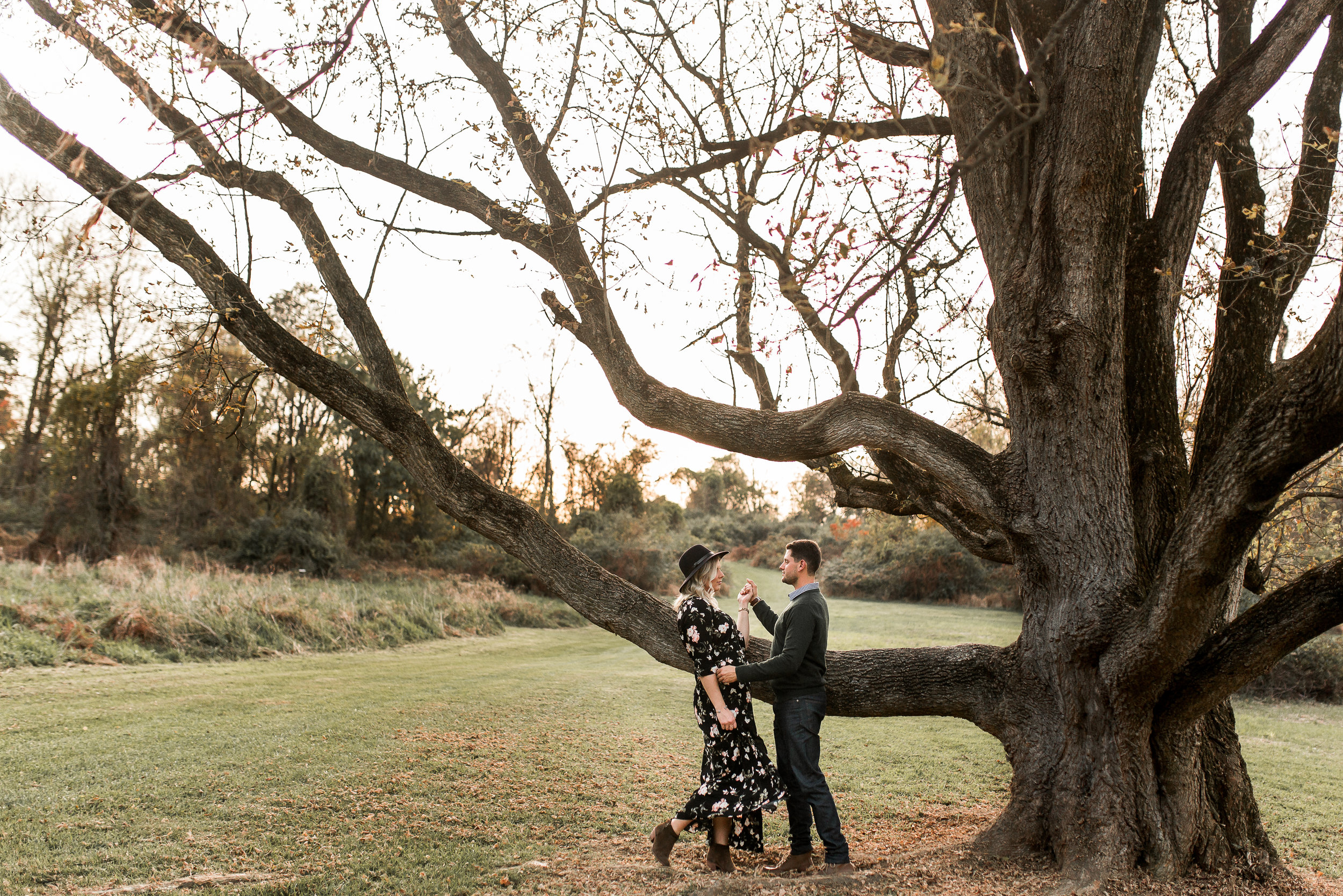 nicole-daacke-photography-carefree-bohemian-lancaster-pa-pennsylvania-engagement-photos-engagement-session-golden-sunset-adventure-session-in-lancaster-pa-lancaster-pa-outdoor-wedding-photographer-17.jpg