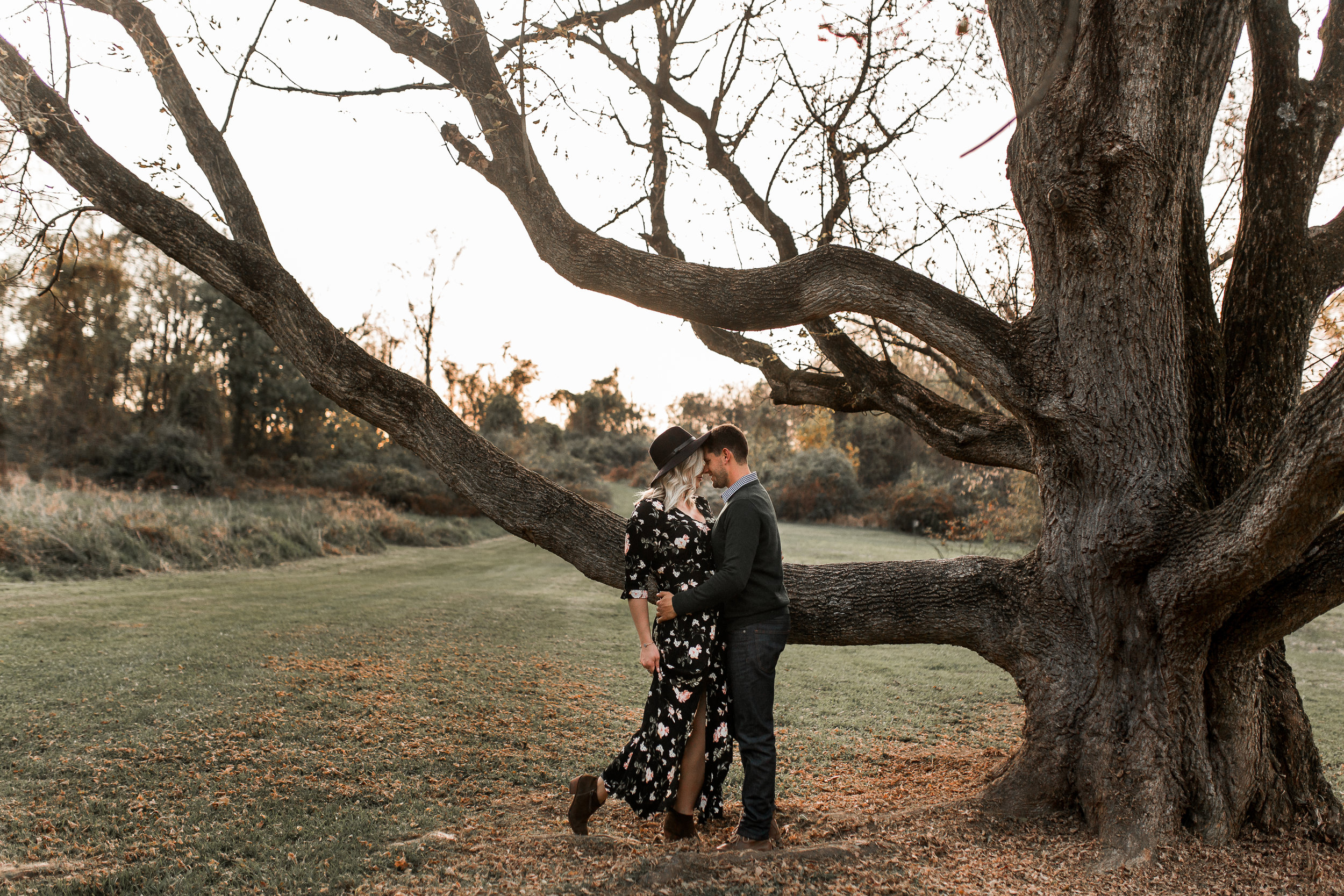 nicole-daacke-photography-carefree-bohemian-lancaster-pa-pennsylvania-engagement-photos-engagement-session-golden-sunset-adventure-session-in-lancaster-pa-lancaster-pa-outdoor-wedding-photographer-19.jpg