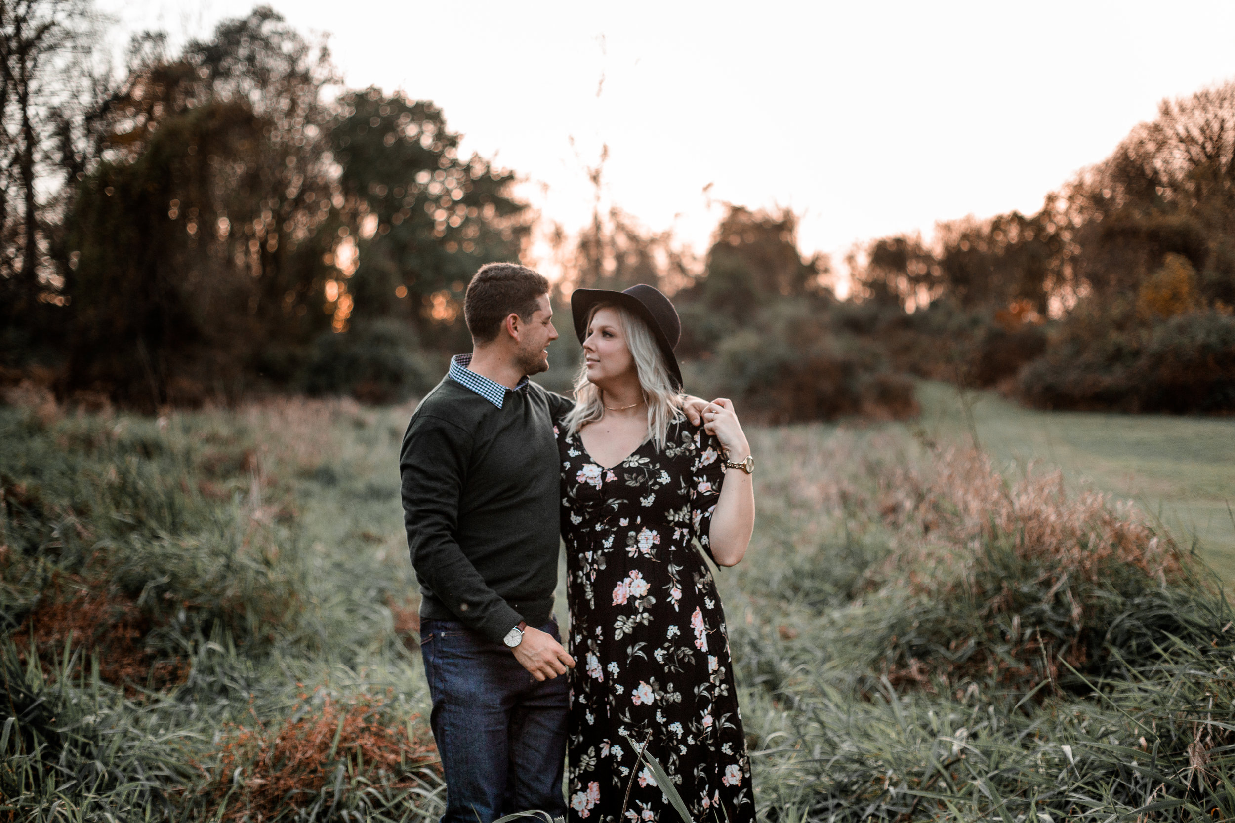 nicole-daacke-photography-carefree-bohemian-lancaster-pa-pennsylvania-engagement-photos-engagement-session-golden-sunset-adventure-session-in-lancaster-pa-lancaster-pa-outdoor-wedding-photographer-37.jpg