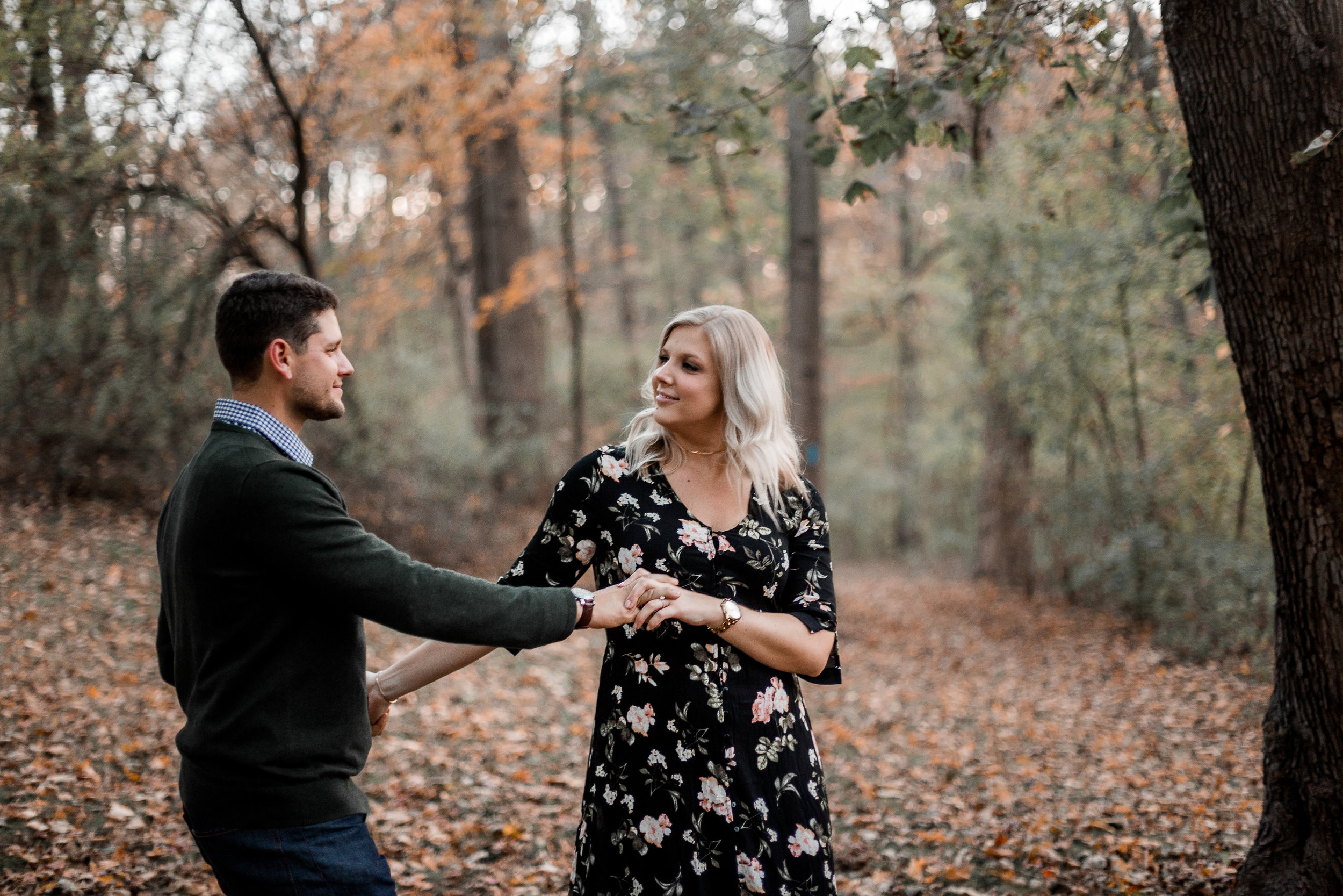 nicole-daacke-photography-carefree-bohemian-lancaster-pa-pennsylvania-engagement-photos-engagement-session-golden-sunset-adventure-session-in-lancaster-pa-lancaster-pa-outdoor-wedding-photographer-51.jpg
