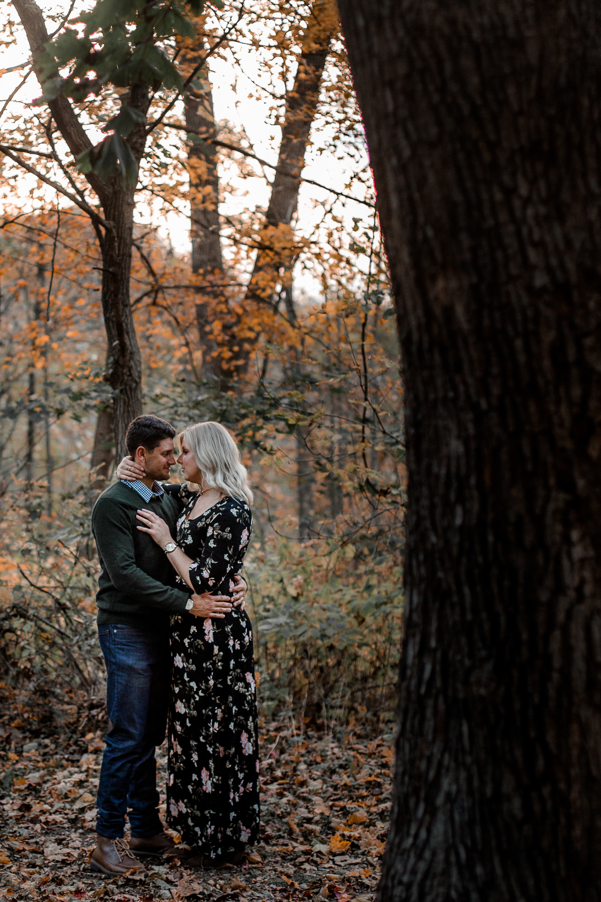 nicole-daacke-photography-carefree-bohemian-lancaster-pa-pennsylvania-engagement-photos-engagement-session-golden-sunset-adventure-session-in-lancaster-pa-lancaster-pa-outdoor-wedding-photographer-56.jpg