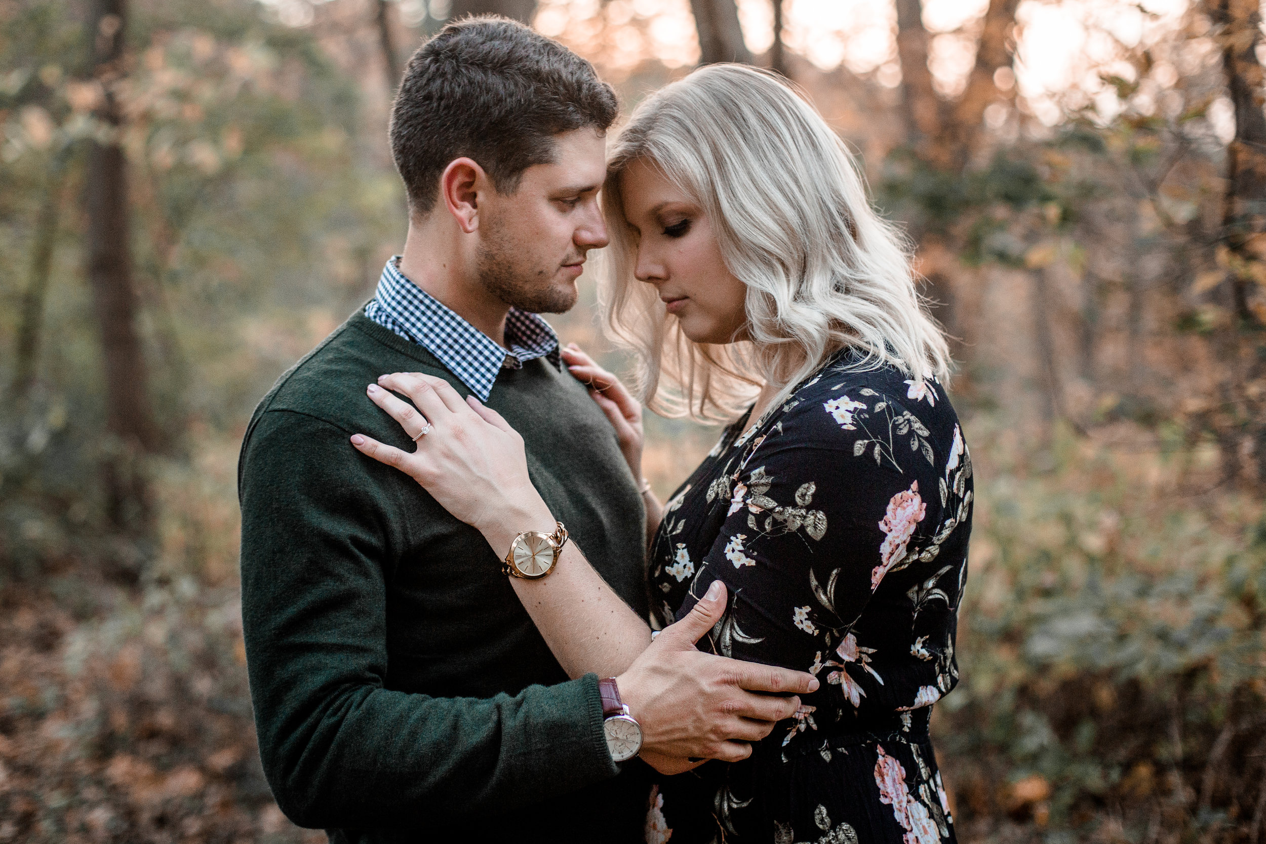 nicole-daacke-photography-carefree-bohemian-lancaster-pa-pennsylvania-engagement-photos-engagement-session-golden-sunset-adventure-session-in-lancaster-pa-lancaster-pa-outdoor-wedding-photographer-57.jpg