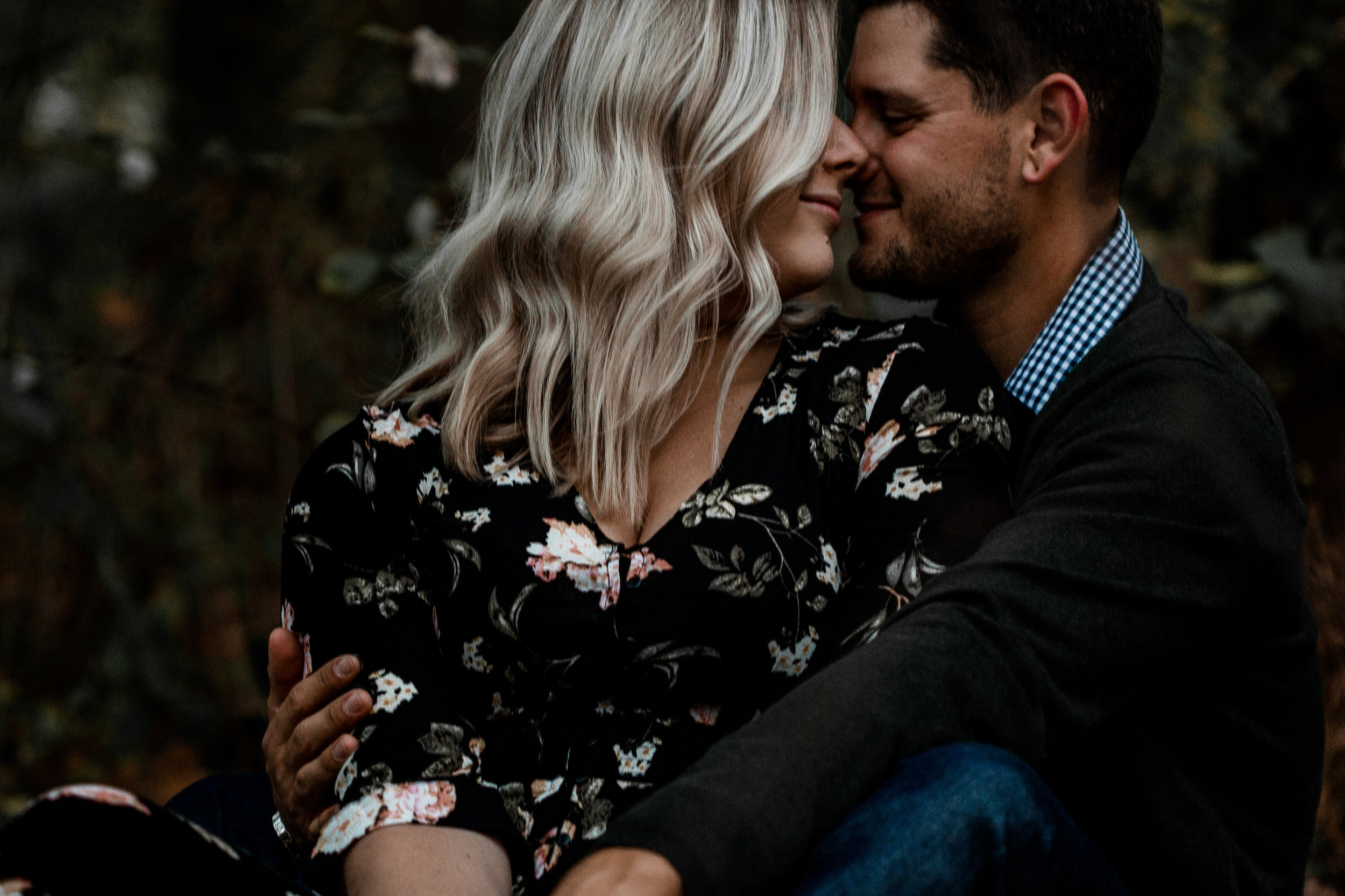 nicole-daacke-photography-carefree-bohemian-lancaster-pa-pennsylvania-engagement-photos-engagement-session-golden-sunset-adventure-session-in-lancaster-pa-lancaster-pa-outdoor-wedding-photographer-63.jpg