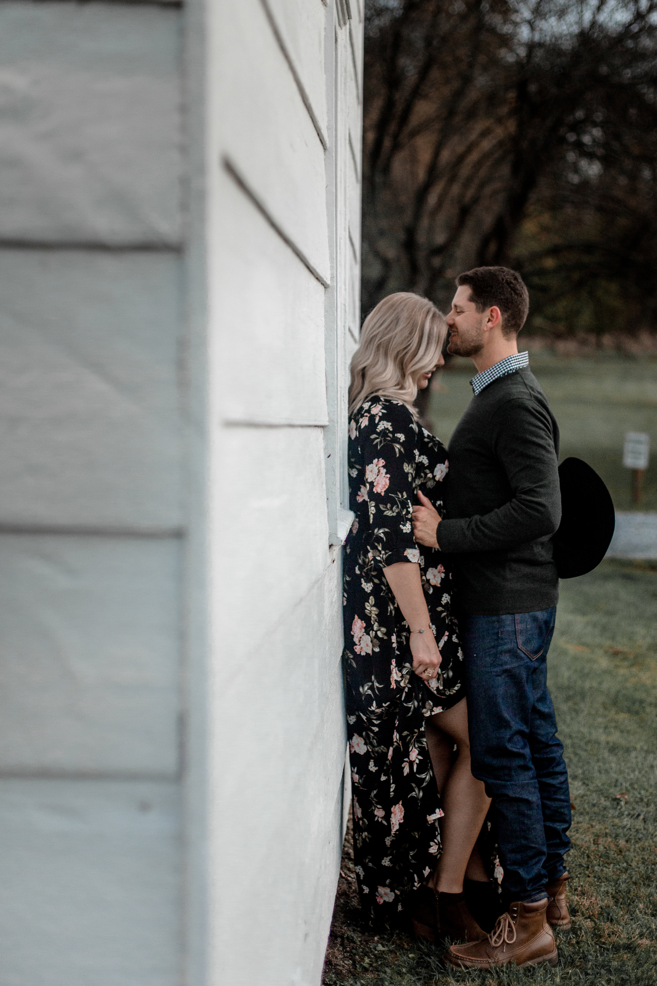 nicole-daacke-photography-carefree-bohemian-lancaster-pa-pennsylvania-engagement-photos-engagement-session-golden-sunset-adventure-session-in-lancaster-pa-lancaster-pa-outdoor-wedding-photographer-72.jpg