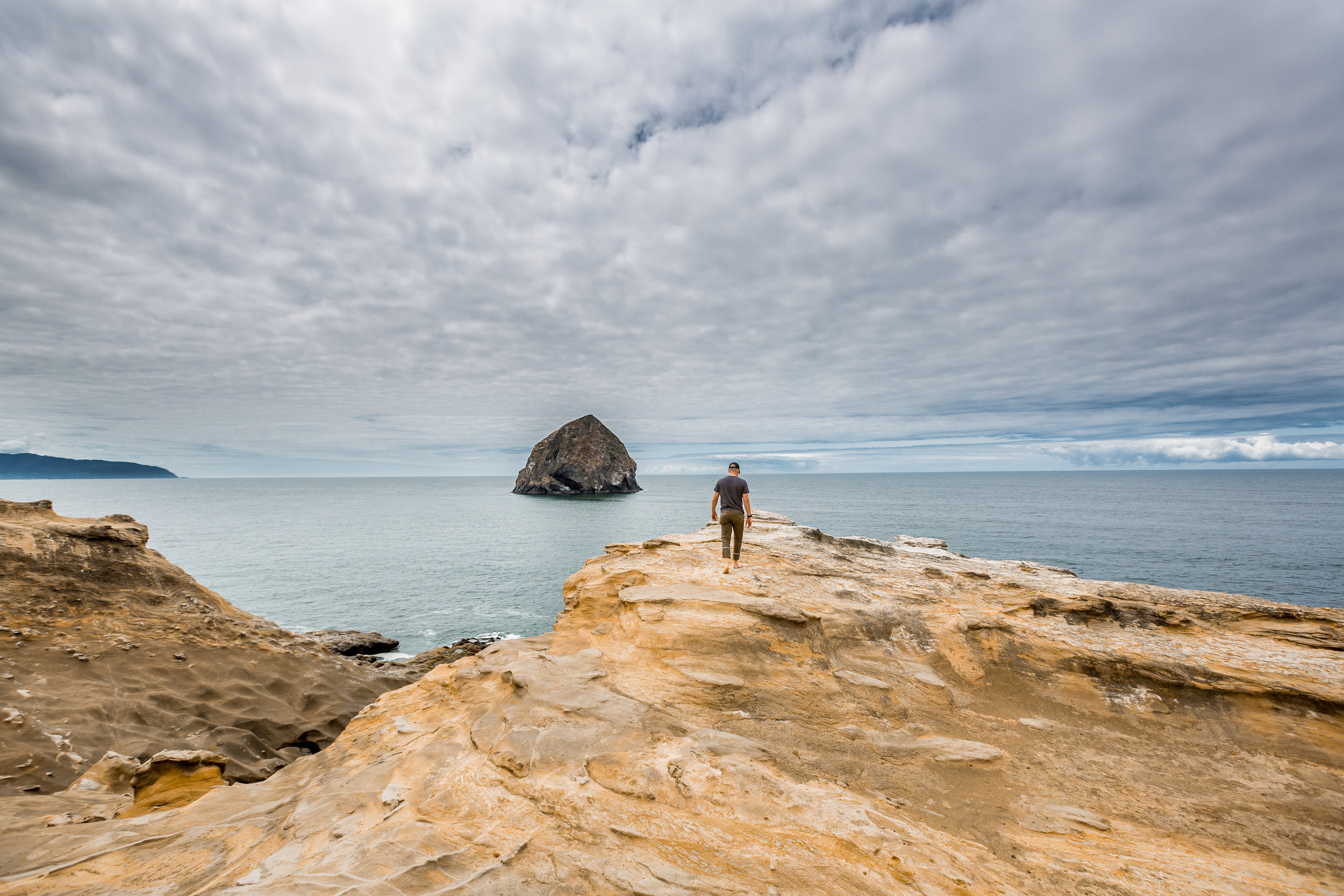 nicole-daacke-photography-oregon-coast-landscapes-elopement-photographer-wedding-photography-adventure-lifestyle-roadtrip-along-oregon-coast-cape-kiwanda-oceanside-beach-cannon-beach-oregon-pnw-9.jpg