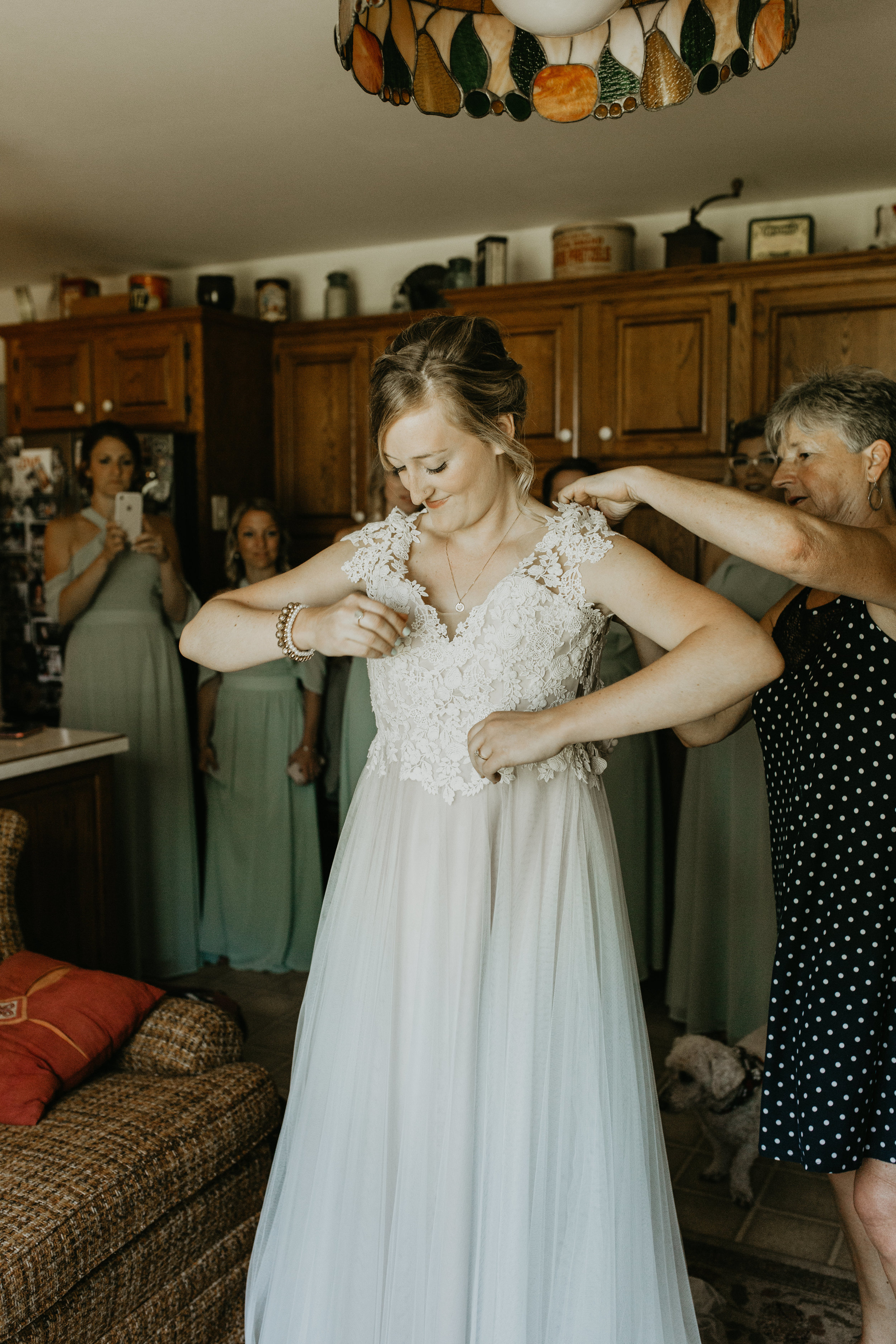 Nicole-Daacke-Photography-pennsylvania-laid-back-outside-backyard-wedding-family-summer-june-maryland-barefoot-bride-woodland-trees-sunset-couple-8.jpg