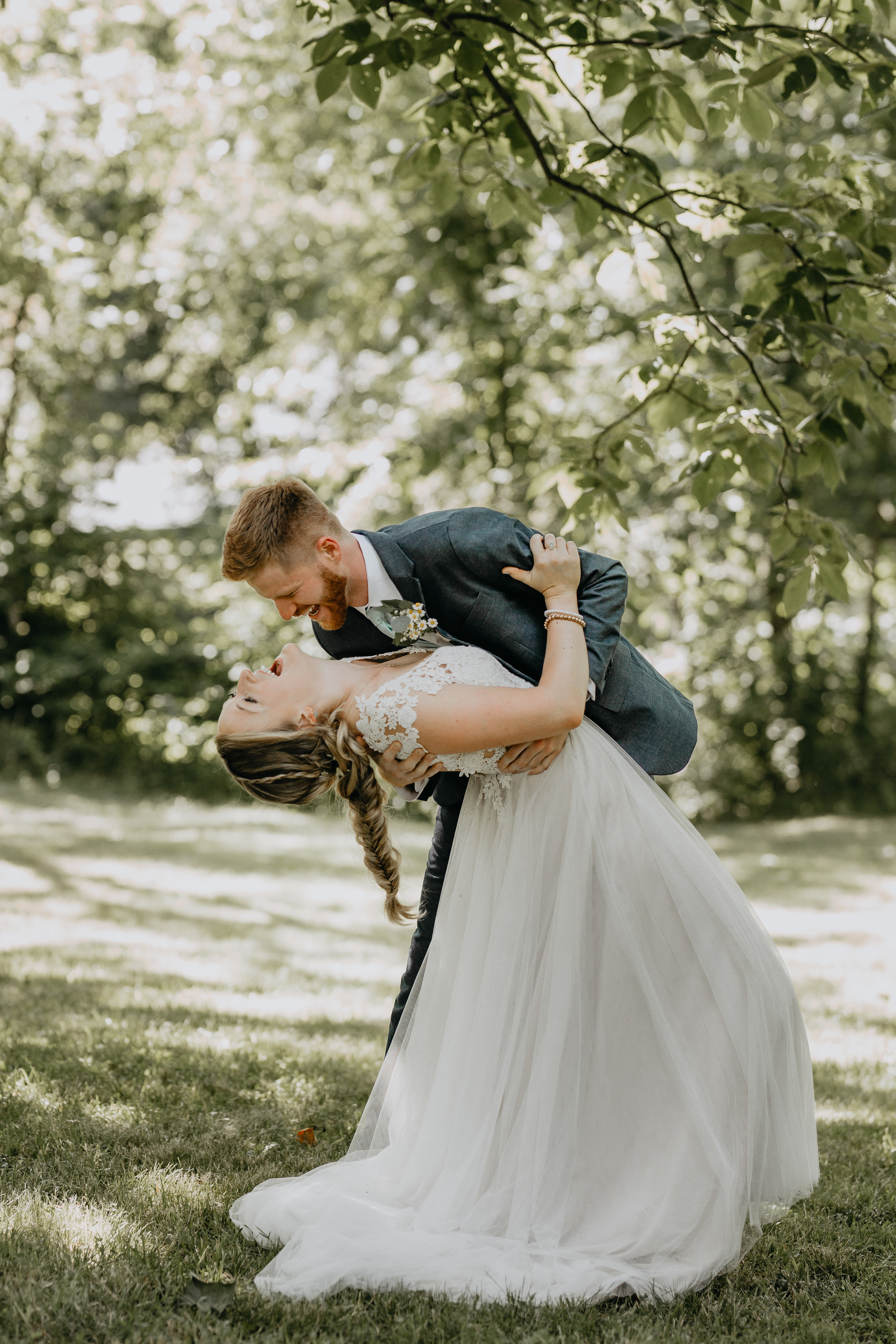 Nicole-Daacke-Photography-pennsylvania-laid-back-outside-backyard-wedding-family-summer-june-maryland-barefoot-bride-woodland-trees-sunset-couple-22.jpg
