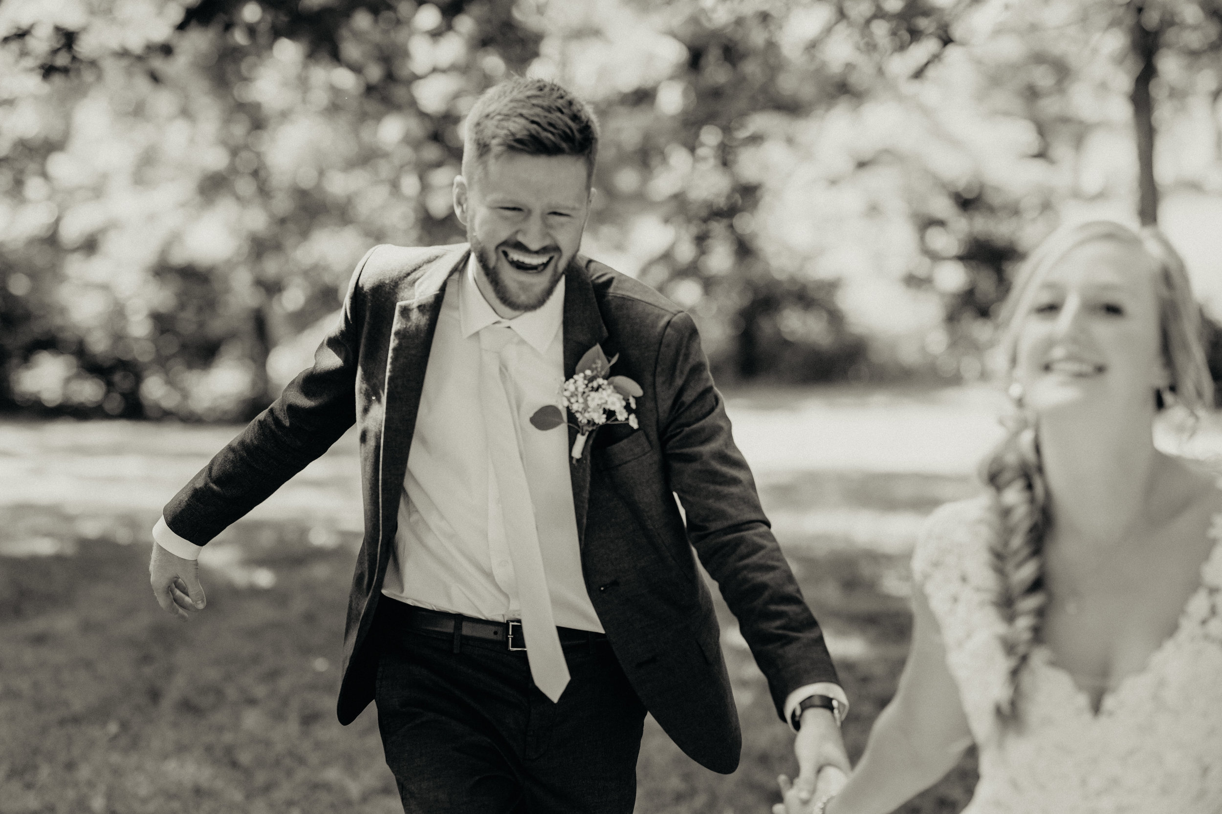 Nicole-Daacke-Photography-pennsylvania-laid-back-outside-backyard-wedding-family-summer-june-maryland-barefoot-bride-woodland-trees-sunset-couple-24.jpg