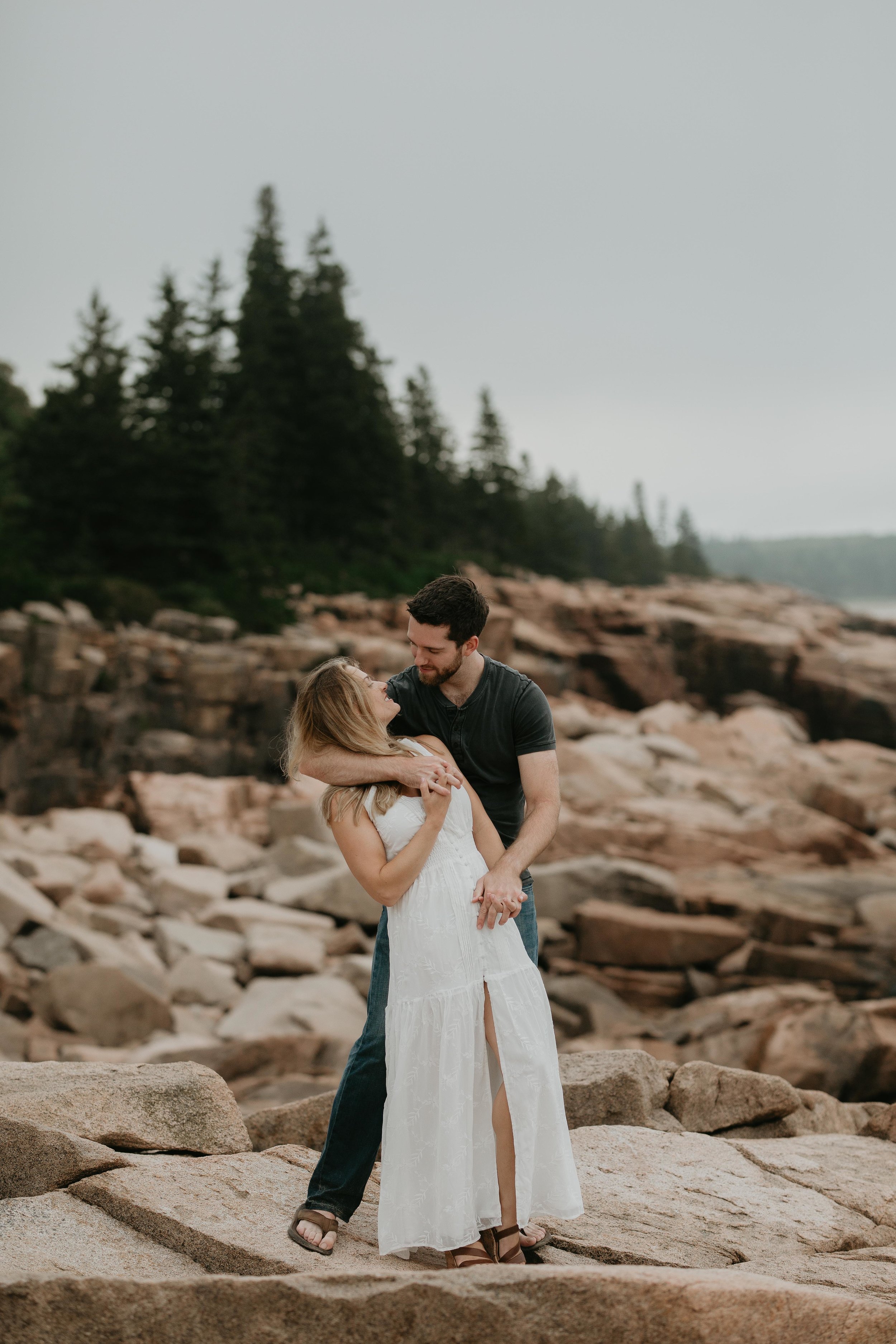 nicole-daacke-photography-acadia-national-park-adventurous-engagement-session-photos-otter-cliffs-forests-coastline-sand-beach-adventure-session-bar-harbor-mt-desert-island-elopement-fall-bass-harbor-lighthouse-wedding-maine-landscape-photographer-21.jpg