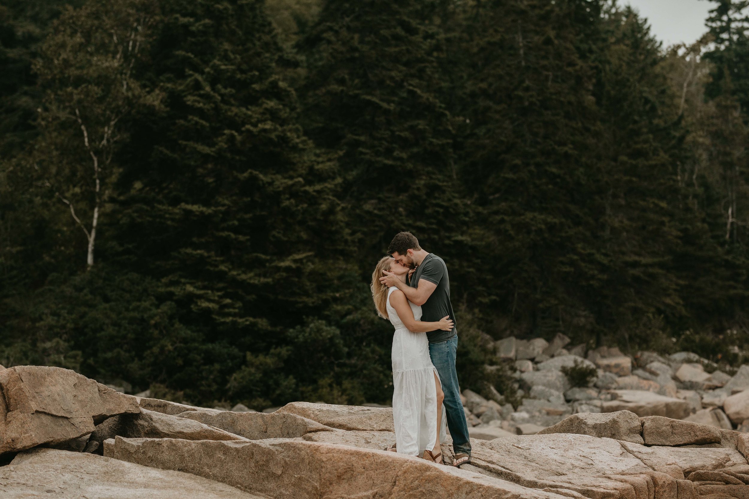 nicole-daacke-photography-acadia-national-park-adventurous-engagement-session-photos-otter-cliffs-forests-coastline-sand-beach-adventure-session-bar-harbor-mt-desert-island-elopement-fall-bass-harbor-lighthouse-wedding-maine-landscape-photographer-23.jpg