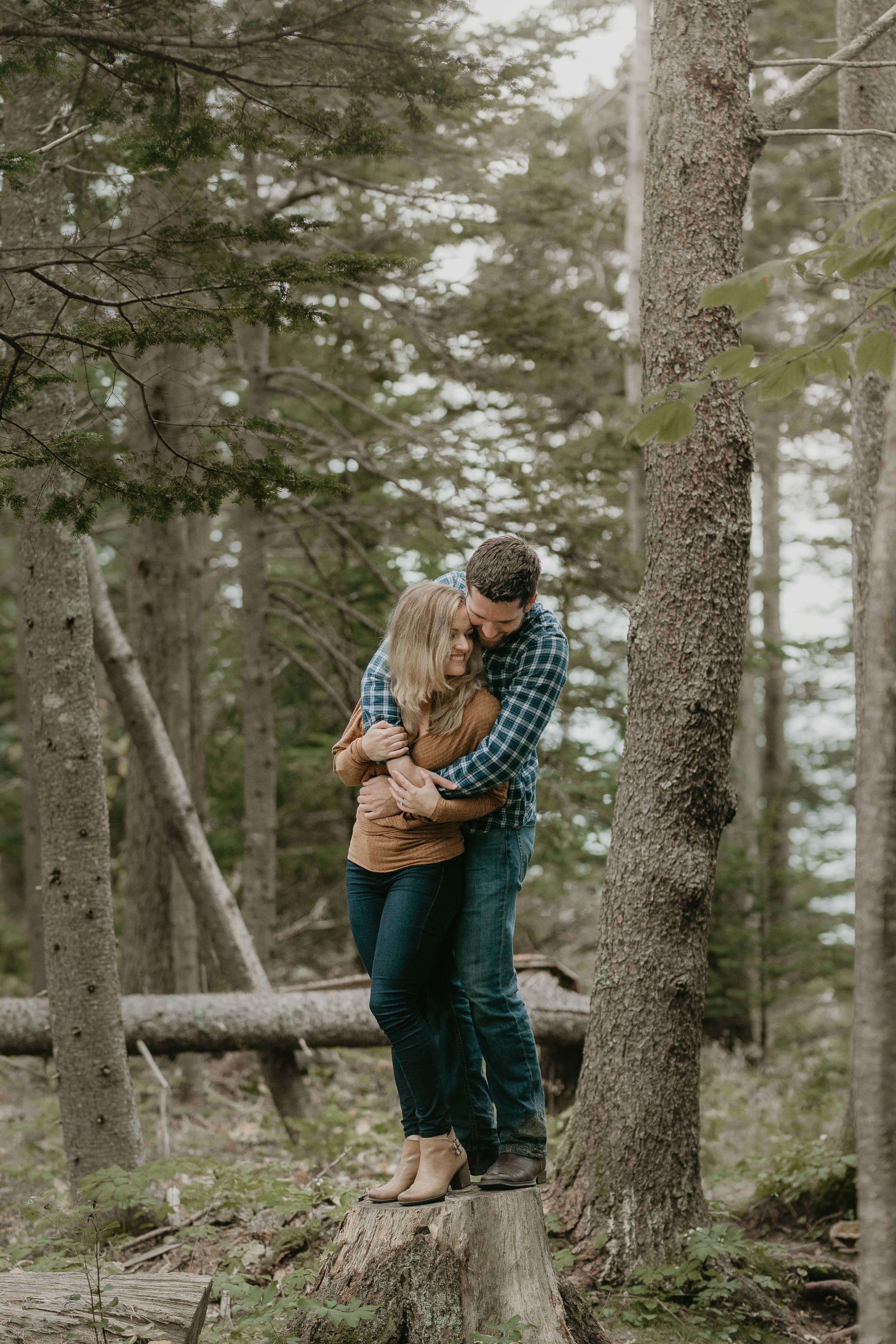 nicole-daacke-photography-acadia-national-park-adventurous-engagement-session-photos-otter-cliffs-forests-coastline-sand-beach-adventure-session-bar-harbor-mt-desert-island-elopement-fall-bass-harbor-lighthouse-wedding-maine-landscape-photographer-38.jpg