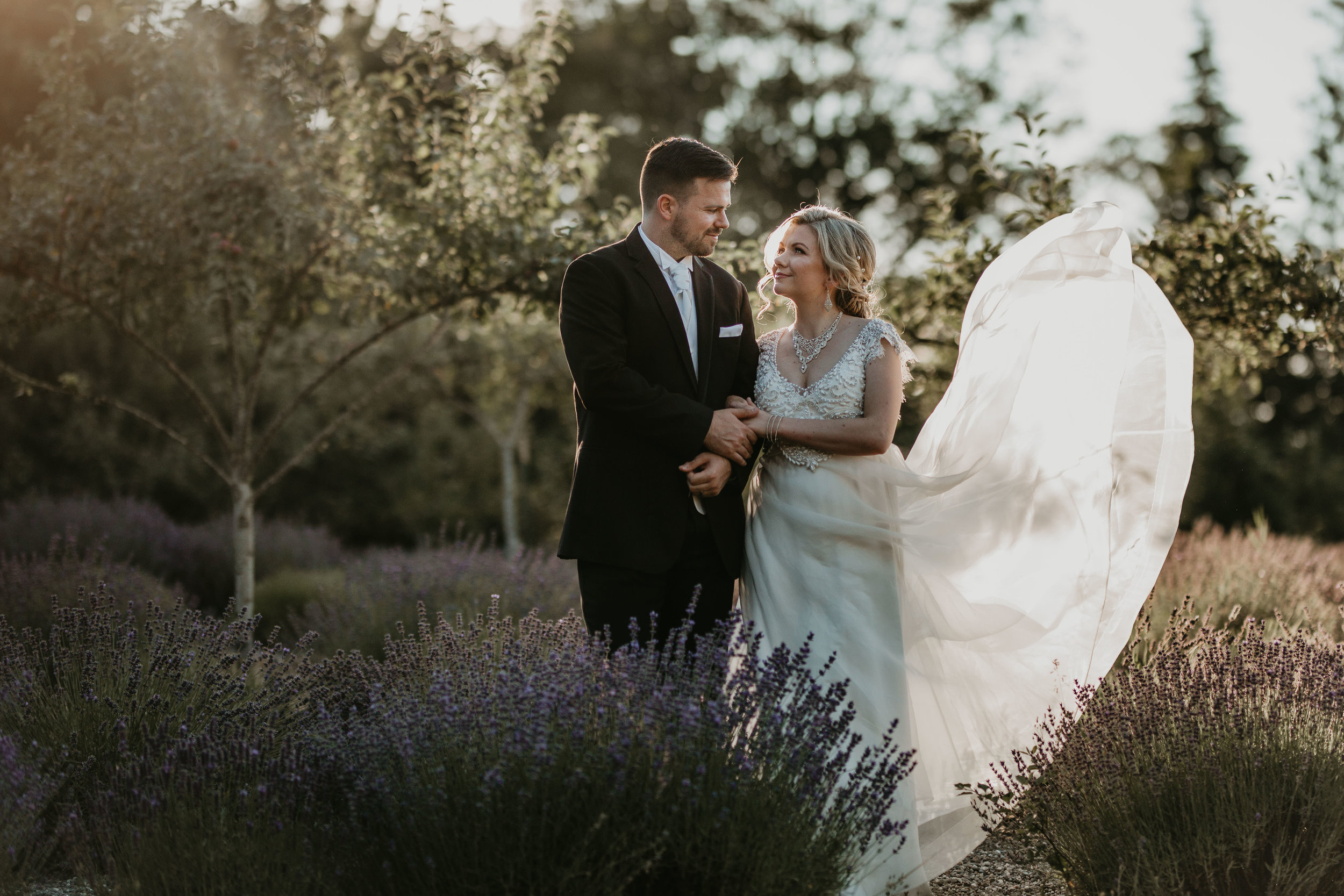 nicole-daacke-photography-kingston-house-bainbride-washington-wedding-photography-summer-wedding-lavendar-field-pacific-northwest-wedding-glam-forest-elopement-photographer-70.jpg