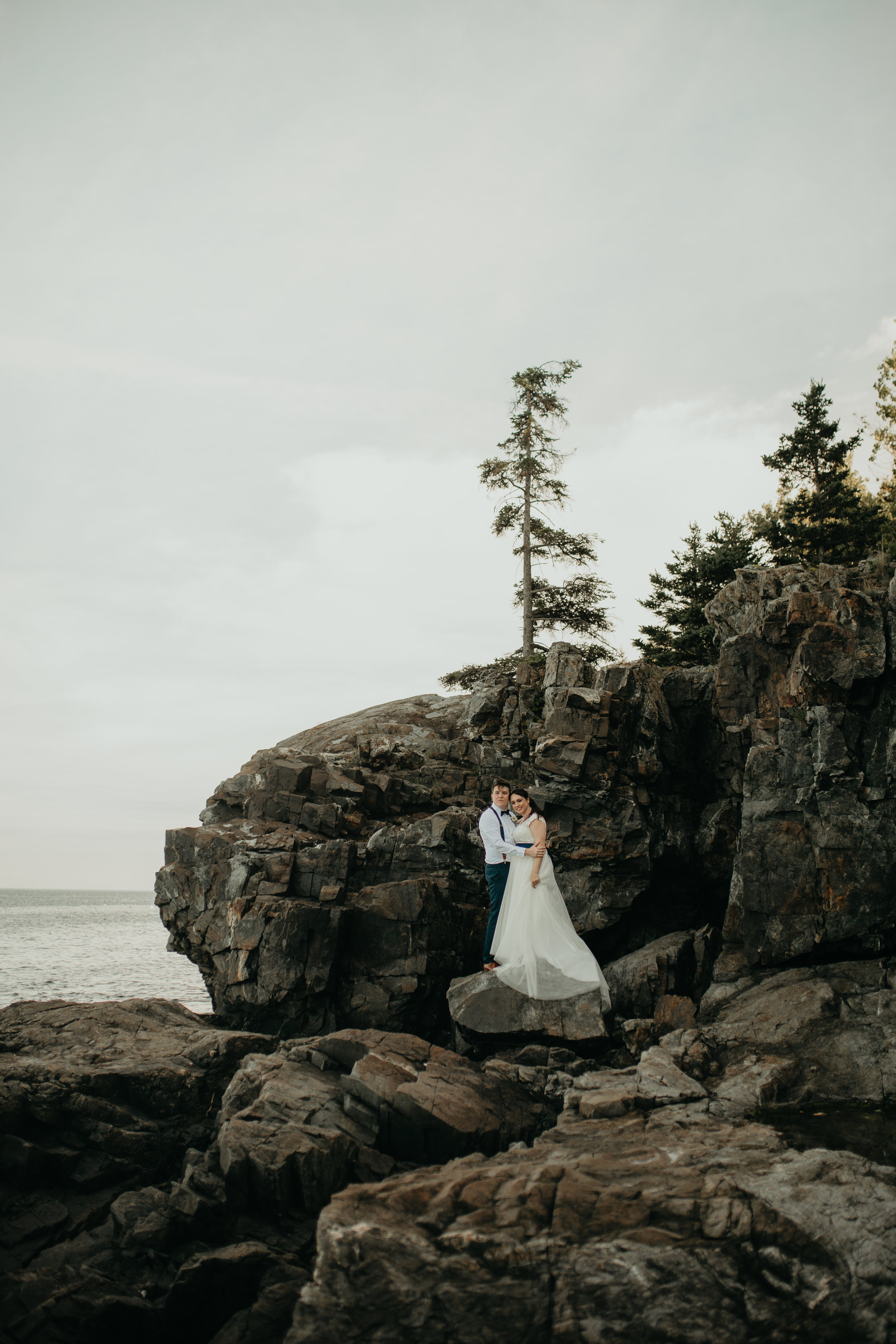 nicole-daacke-photography-Elopement-rocky-shoreline-coast-Acadia-National-Park-elopement-photographer-inspiration-maine-elopement-otter-cliffs-schoonic-head-point-39.jpg