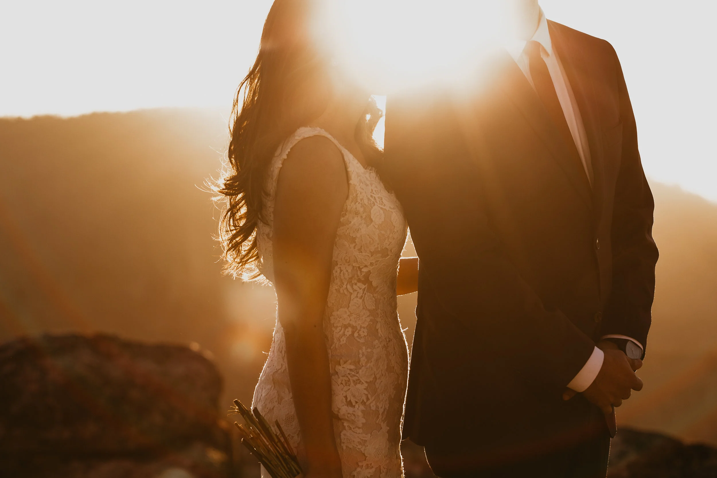 nicole-daacke-photography-intimate-elopement-wedding-yosemite-national-park-california-taft-point-sunset-photos-yosemite-valley-tunnel-view-first-look-sunrise-golden-granite-hiking-adventure-wedding-adventurous-elopement-photographer-100.jpg