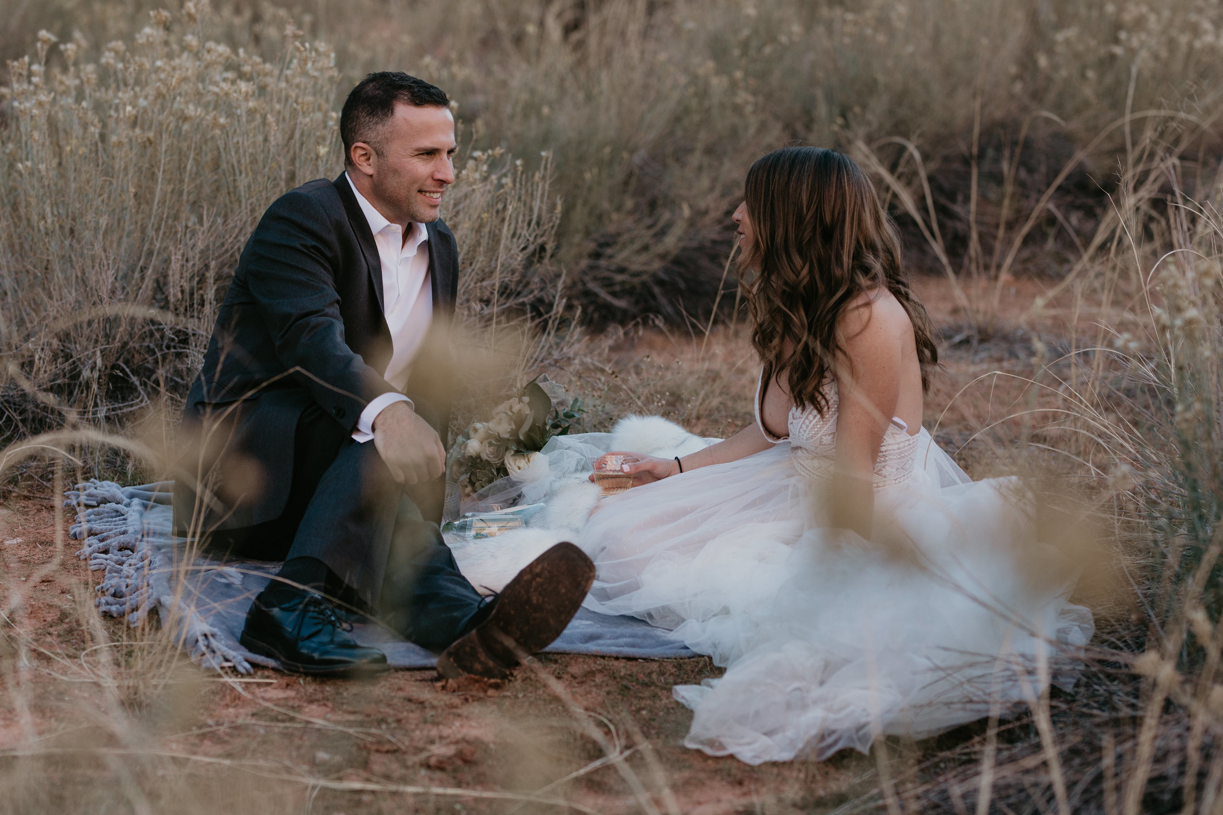 nicole-daacke-photography-zion-national-park-elopement-photographer-canyon-overlook-trail-elope-hiking-adventure-wedding-photos-fall-utah-red-rock-canyon-stgeorge-eloping-photographer-2.jpg