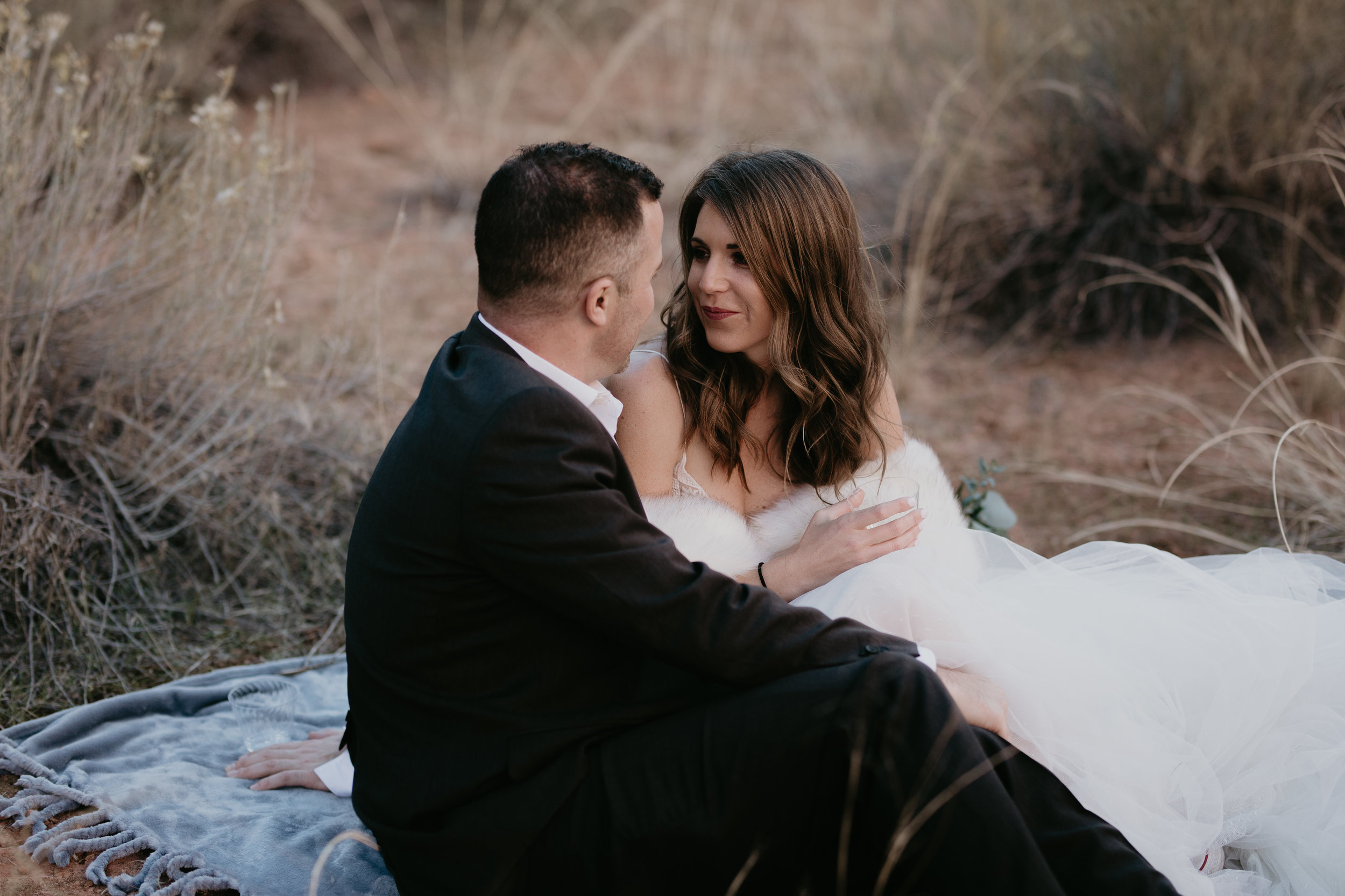 nicole-daacke-photography-zion-national-park-elopement-photographer-canyon-overlook-trail-elope-hiking-adventure-wedding-photos-fall-utah-red-rock-canyon-stgeorge-eloping-photographer-8.jpg