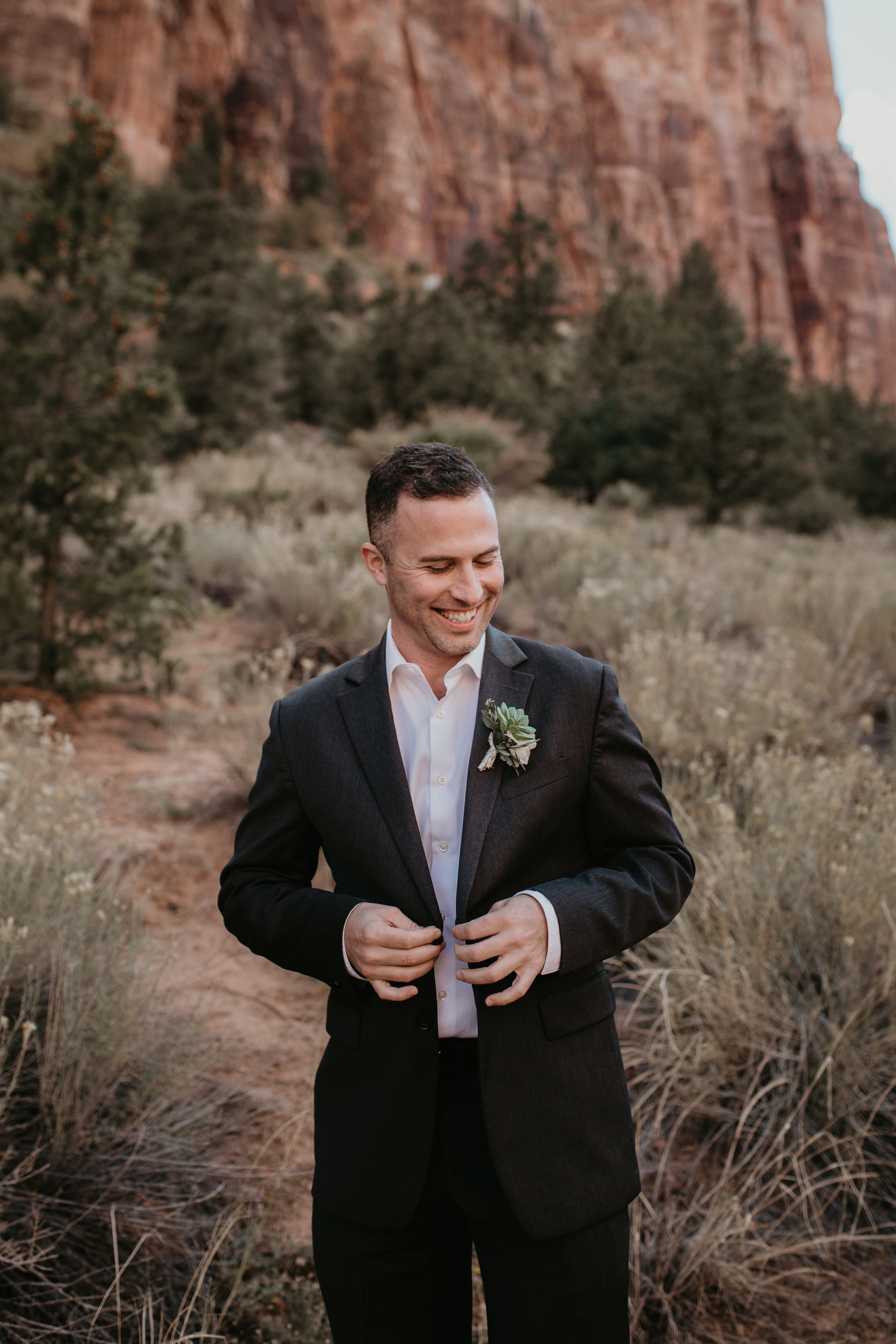 nicole-daacke-photography-zion-national-park-elopement-photographer-canyon-overlook-trail-elope-hiking-adventure-wedding-photos-fall-utah-red-rock-canyon-stgeorge-eloping-photographer-17.jpg