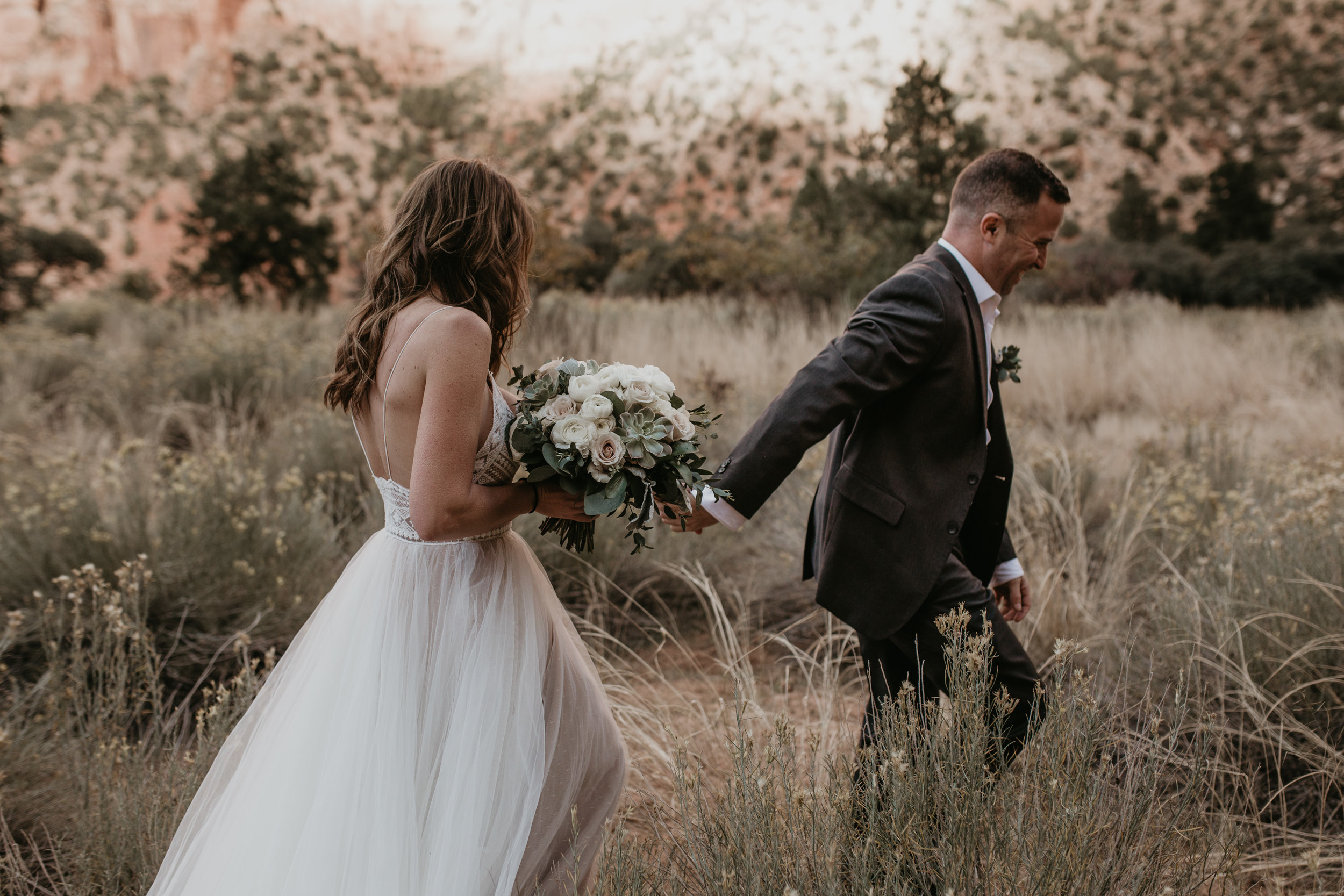 nicole-daacke-photography-zion-national-park-elopement-photographer-canyon-overlook-trail-elope-hiking-adventure-wedding-photos-fall-utah-red-rock-canyon-stgeorge-eloping-photographer-20.jpg