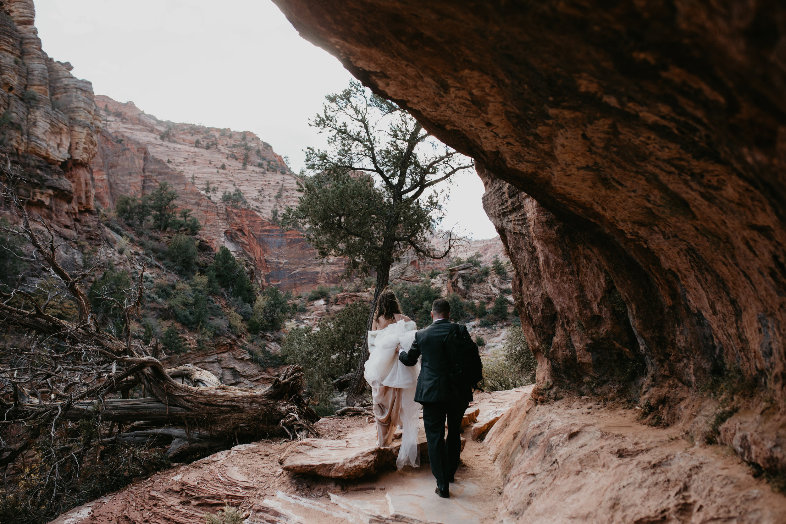 nicole-daacke-photography-zion-national-park-elopement-photographer-canyon-overlook-trail-elope-hiking-adventure-wedding-photos-fall-utah-red-rock-canyon-stgeorge-eloping-photographer-27.jpg