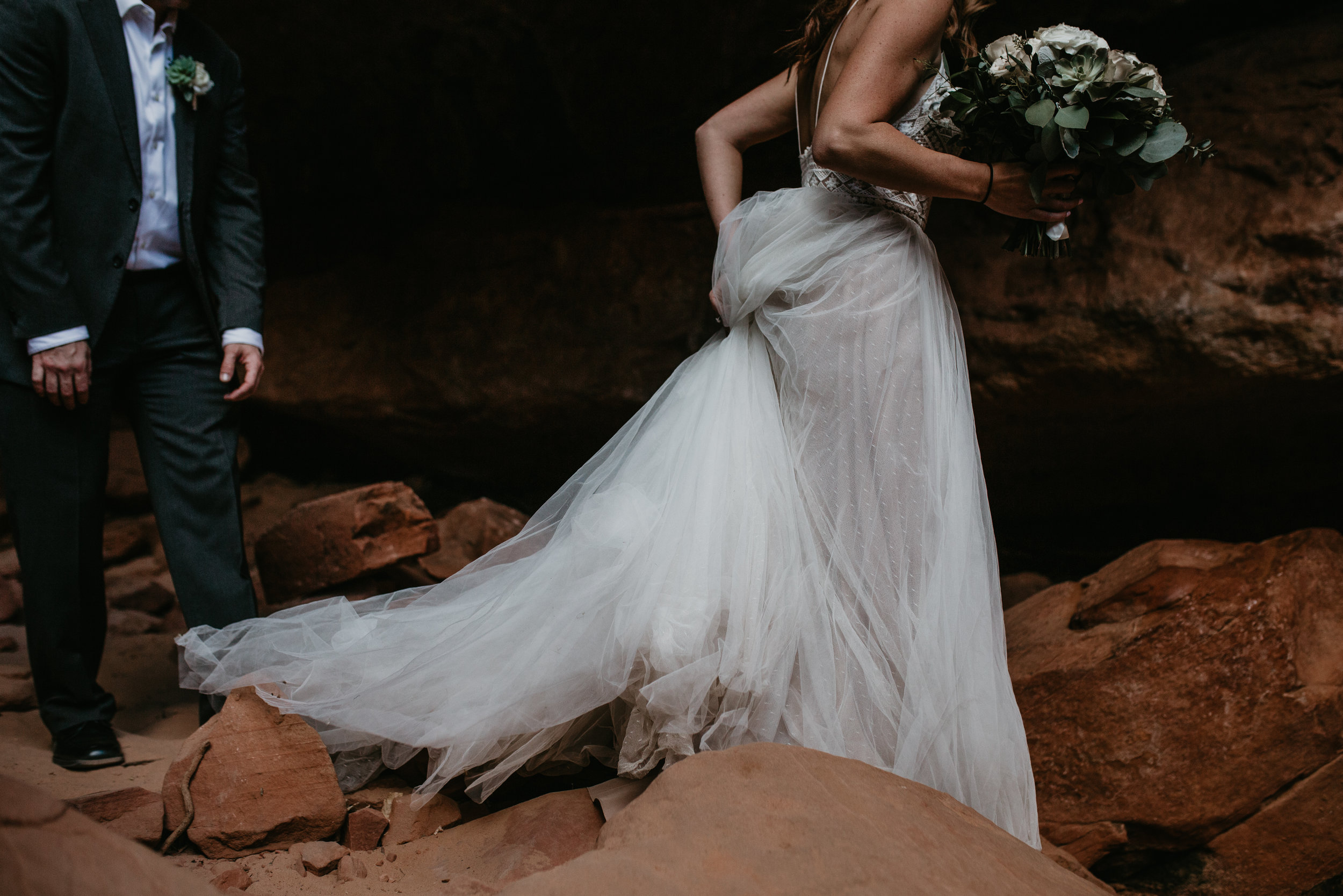 nicole-daacke-photography-zion-national-park-elopement-photographer-canyon-overlook-trail-elope-hiking-adventure-wedding-photos-fall-utah-red-rock-canyon-stgeorge-eloping-photographer-32.jpg