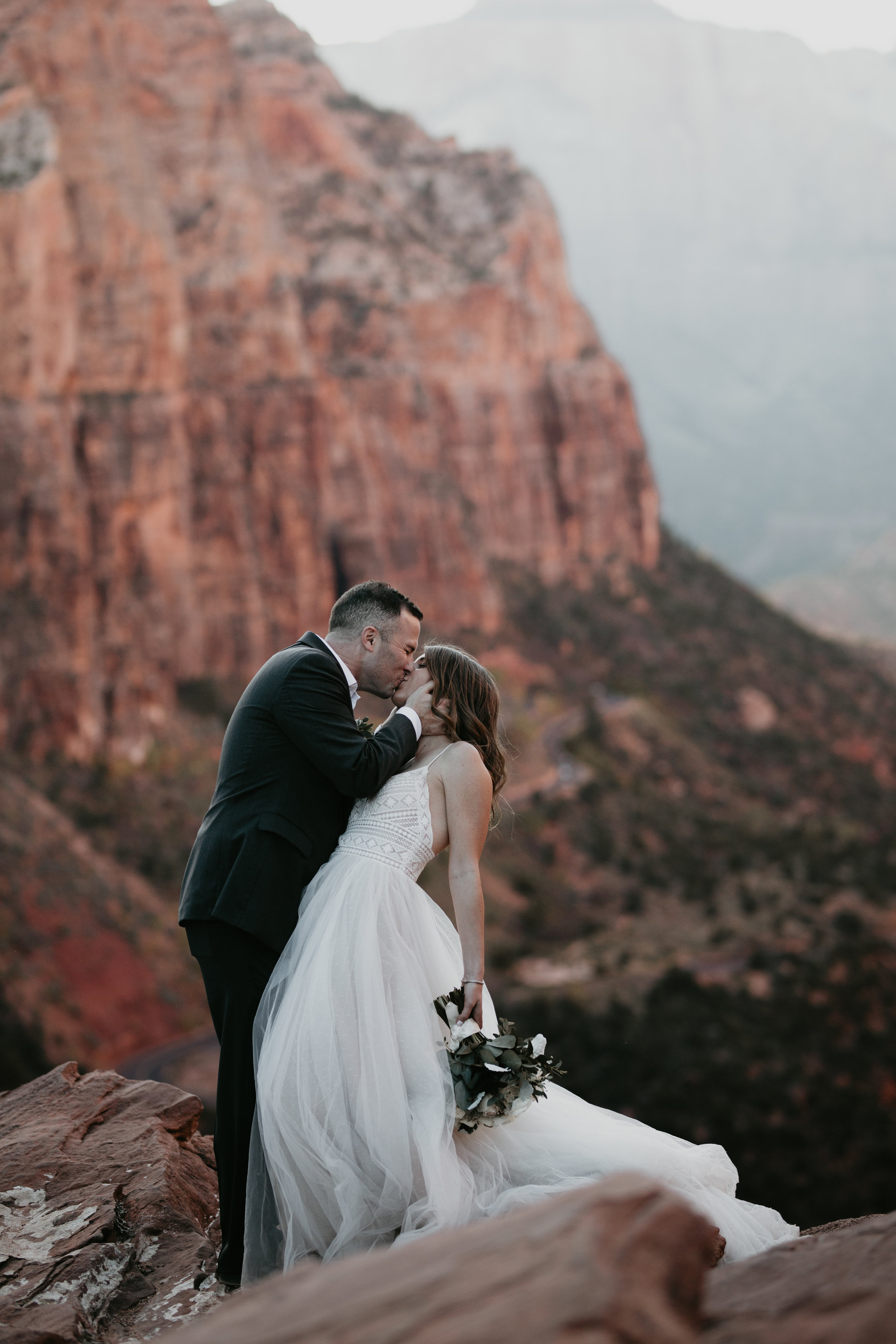 nicole-daacke-photography-zion-national-park-elopement-photographer-canyon-overlook-trail-elope-hiking-adventure-wedding-photos-fall-utah-red-rock-canyon-stgeorge-eloping-photographer-45.jpg