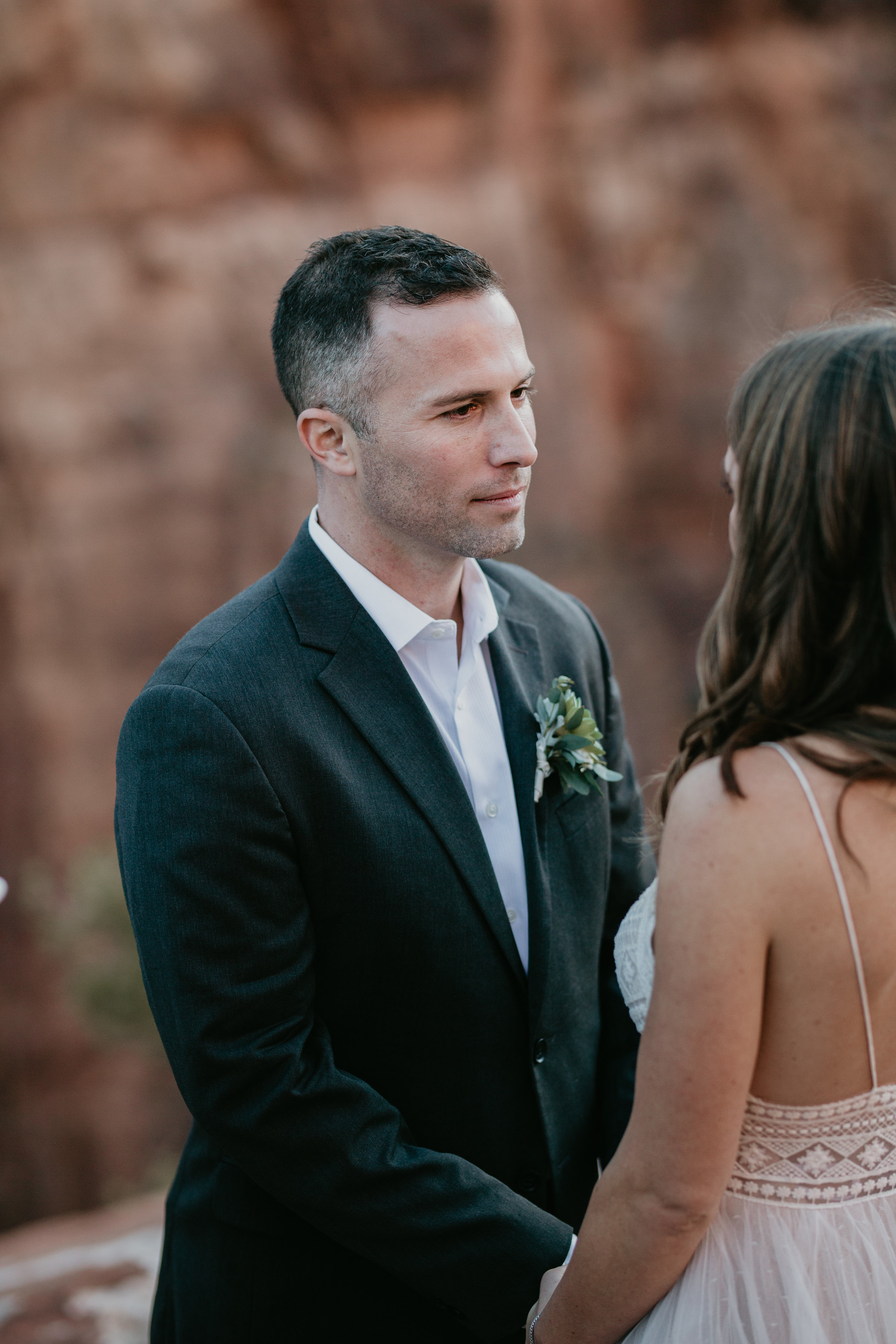 nicole-daacke-photography-zion-national-park-elopement-photographer-canyon-overlook-trail-elope-hiking-adventure-wedding-photos-fall-utah-red-rock-canyon-stgeorge-eloping-photographer-48.jpg