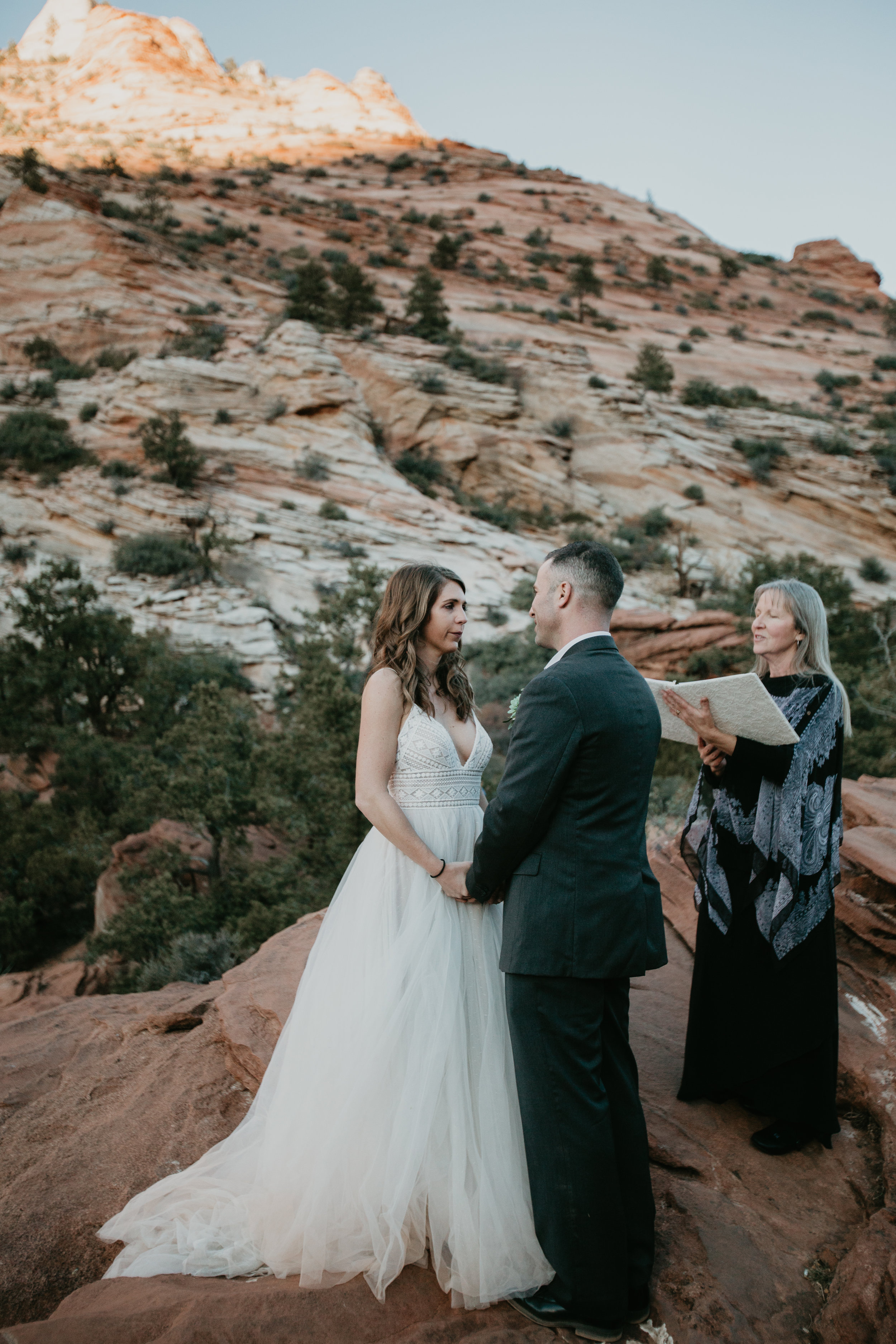 nicole-daacke-photography-zion-national-park-elopement-photographer-canyon-overlook-trail-elope-hiking-adventure-wedding-photos-fall-utah-red-rock-canyon-stgeorge-eloping-photographer-51.jpg