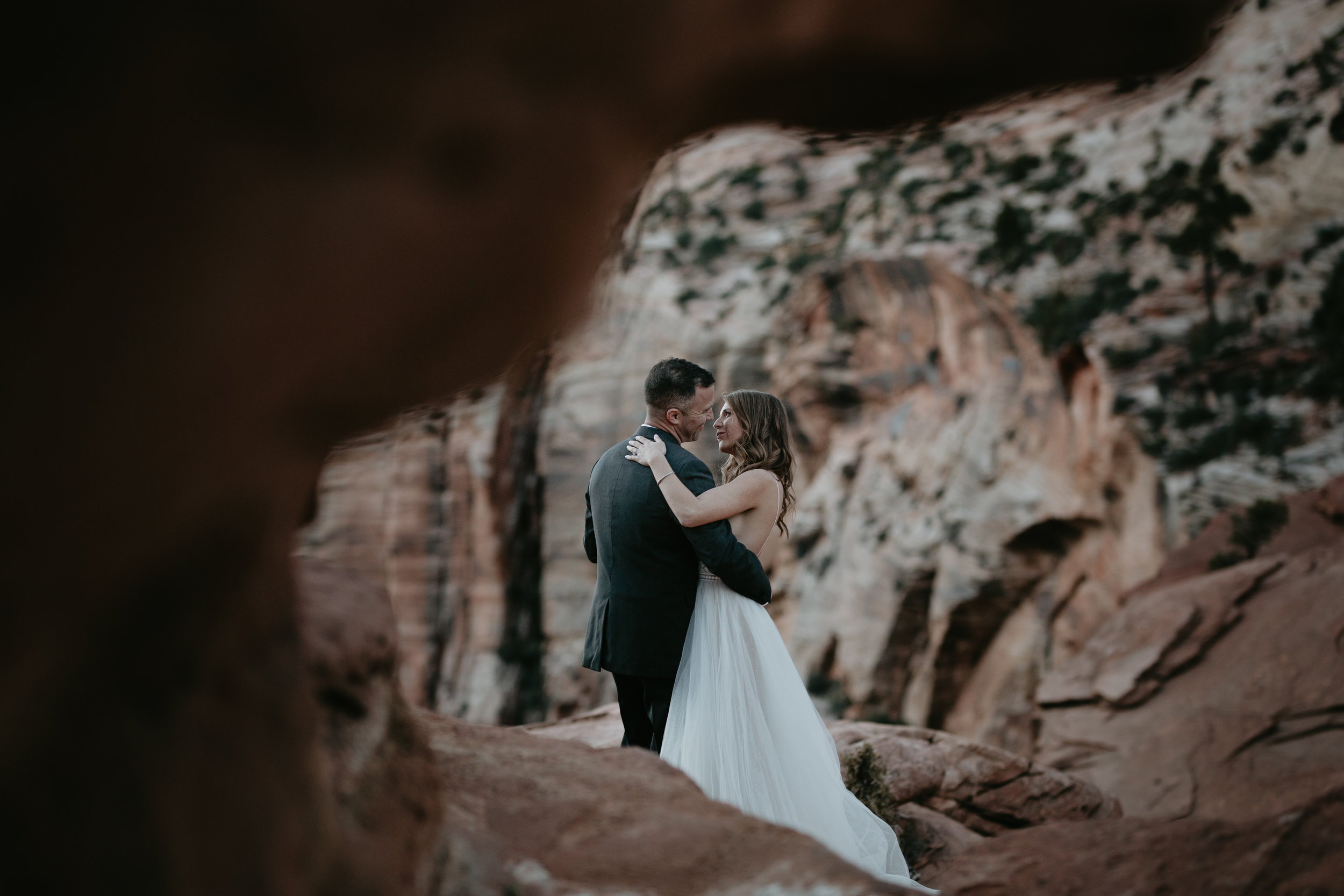 nicole-daacke-photography-zion-national-park-elopement-photographer-canyon-overlook-trail-elope-hiking-adventure-wedding-photos-fall-utah-red-rock-canyon-stgeorge-eloping-photographer-85.jpg