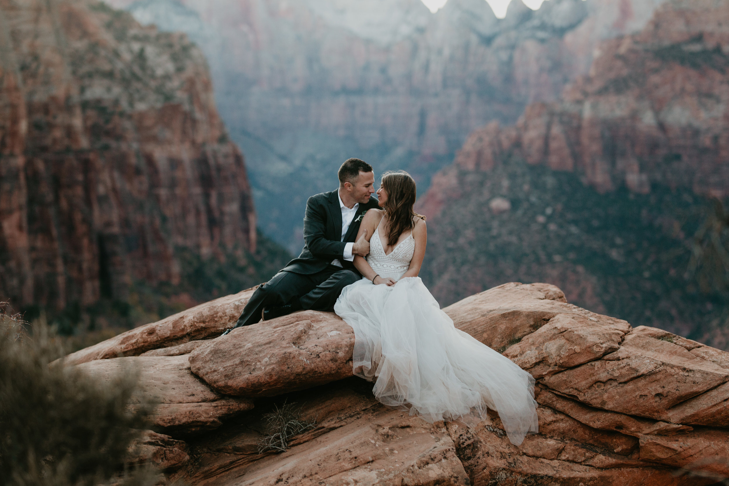 nicole-daacke-photography-zion-national-park-elopement-photographer-canyon-overlook-trail-elope-hiking-adventure-wedding-photos-fall-utah-red-rock-canyon-stgeorge-eloping-photographer-89.jpg