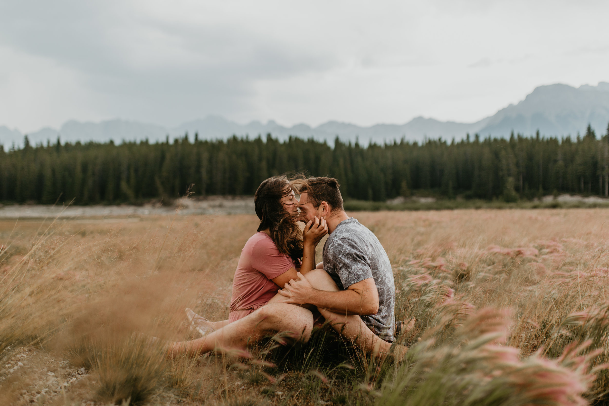 nicole-daacke-banff-kananaskis-alberta-canada-adventure-elopement-photographer-adventure-session-in-the-mountains-photographer-11.jpg