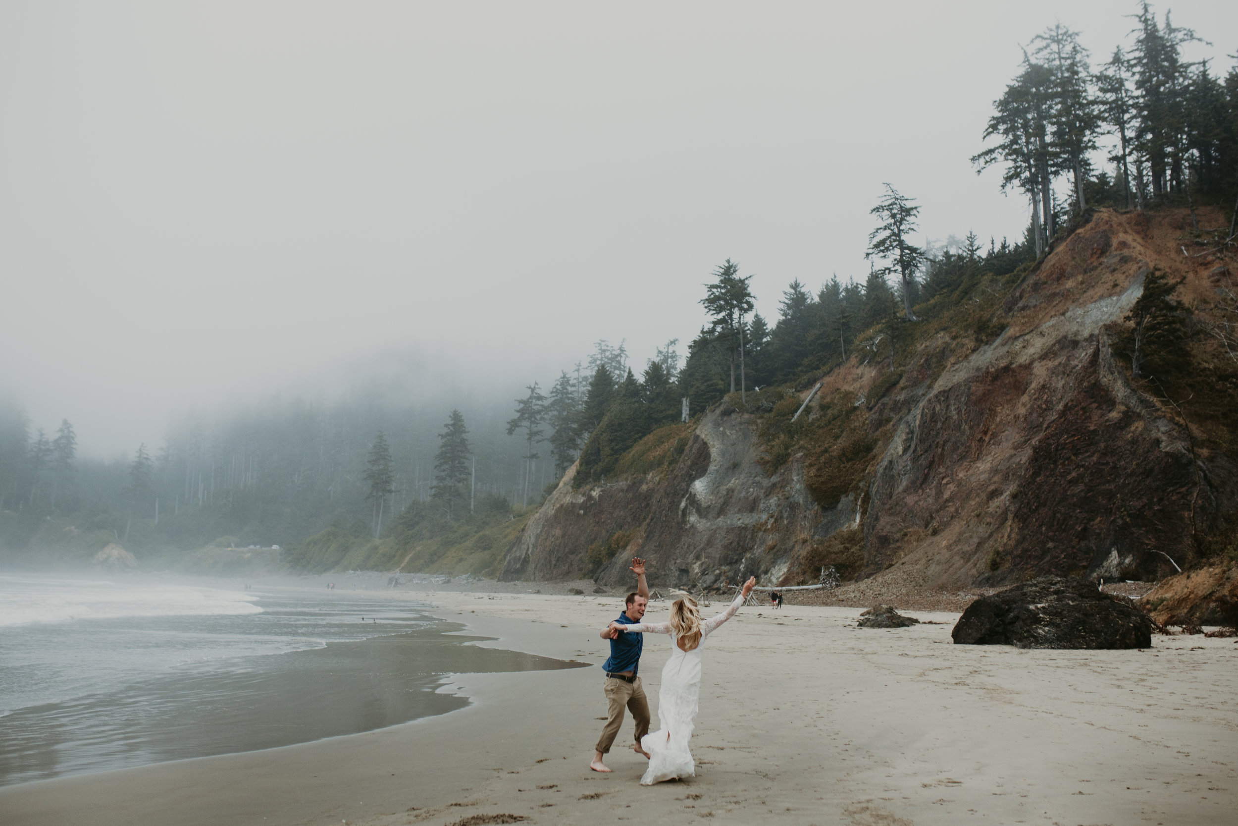 nicole-daacke-photography-ecola-state-park-oregon-elopement-bridal-photos-photographer-for-cannon-beach-elopement-oregon-coast-elopement-photographer-foggy-summer-elopement-cannon-beach-best-adventure-elopement-photographer-7052.jpg