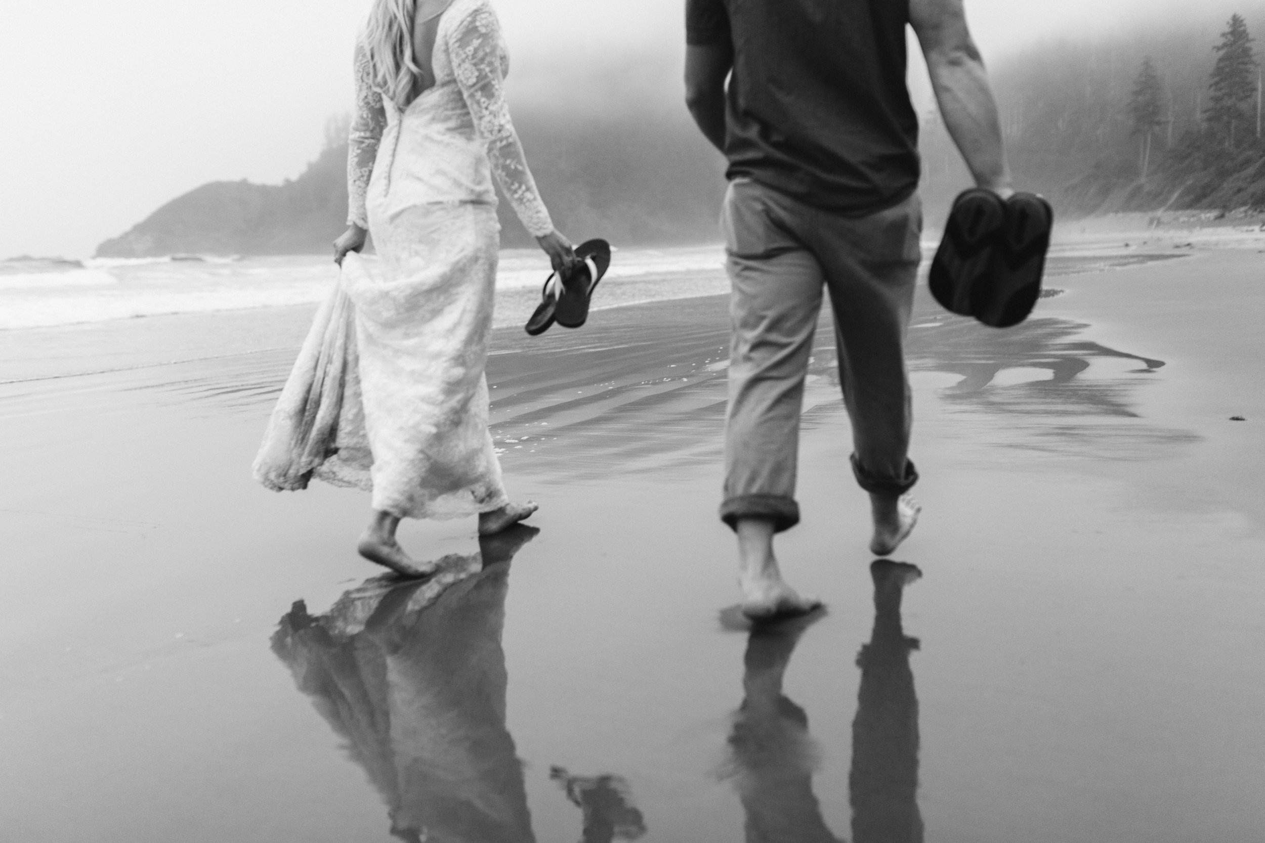 nicole-daacke-photography-ecola-state-park-oregon-elopement-bridal-photos-photographer-for-cannon-beach-elopement-oregon-coast-elopement-photographer-foggy-summer-elopement-cannon-beach-best-adventure-elopement-photographer-7149.jpg