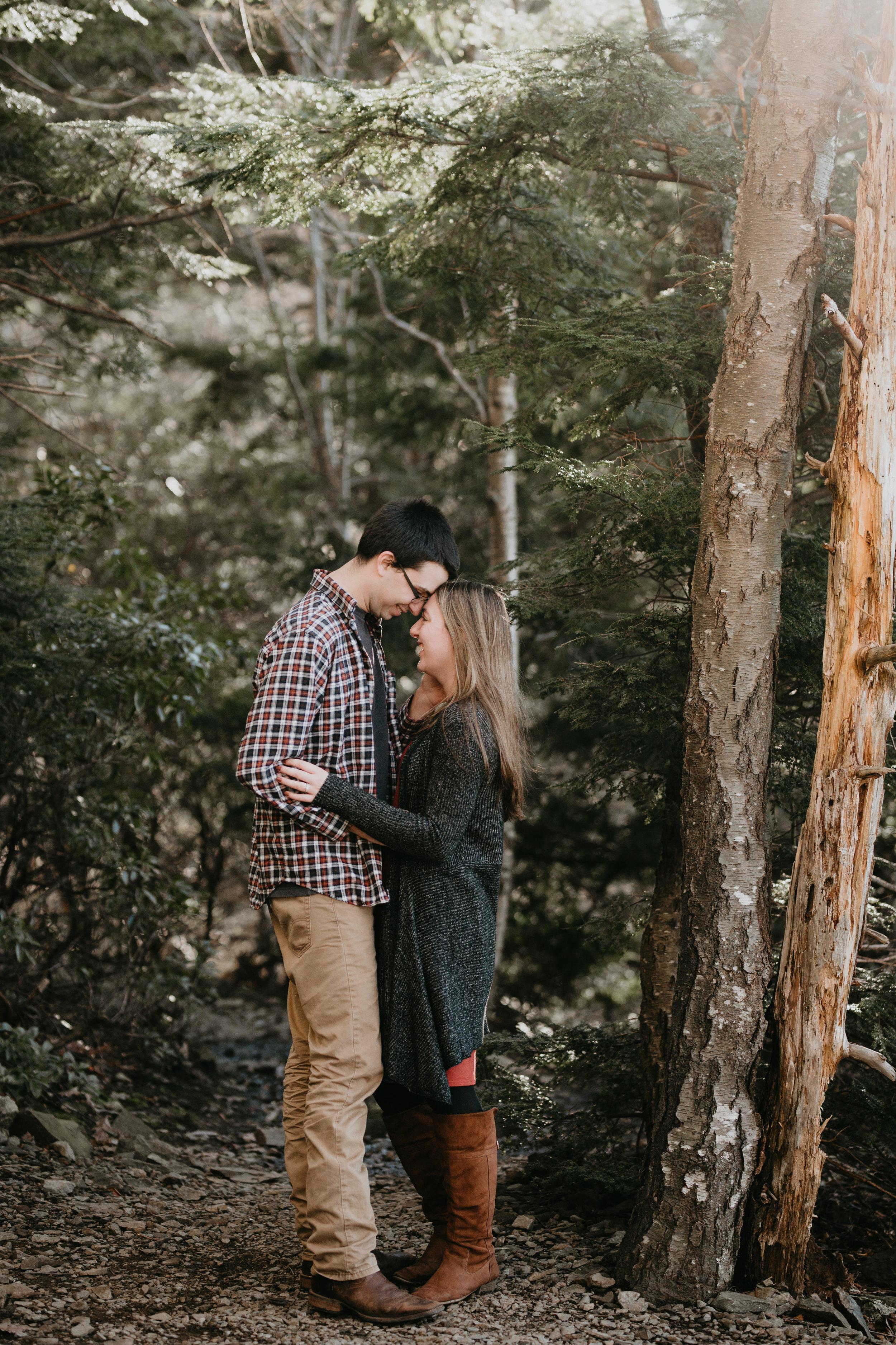 nicole-daacke-photography-shenandoah-national-park-adventure-engagement-session-with-fall-foliage-shenandoah-elopement-photographer-engagement-photos-in-virginia-charlottesville-national-park-adventure-elopement-photographer-3563.jpg