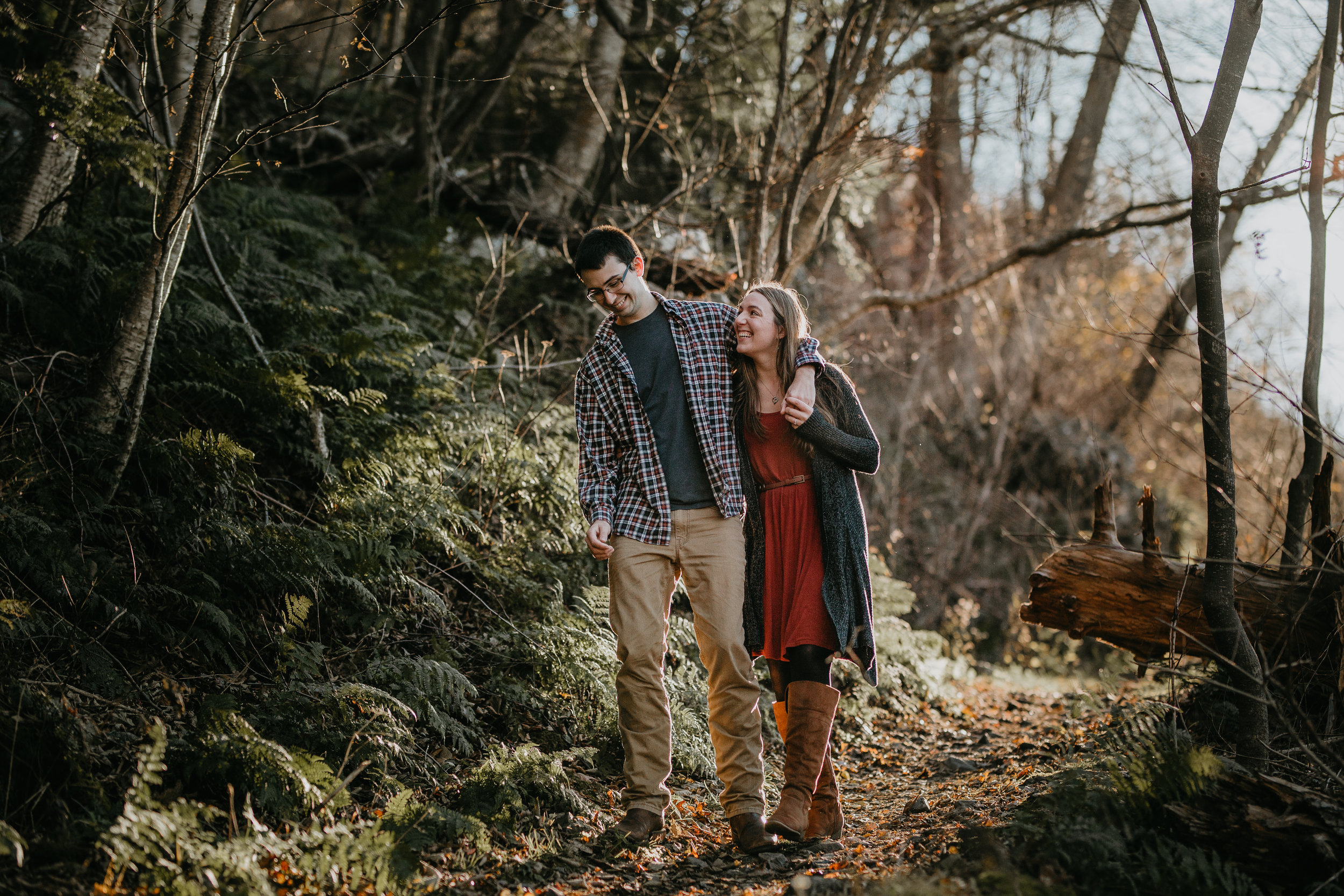 nicole-daacke-photography-shenandoah-national-park-adventure-engagement-session-with-fall-foliage-shenandoah-elopement-photographer-engagement-photos-in-virginia-charlottesville-national-park-adventure-elopement-photographer-3661.jpg