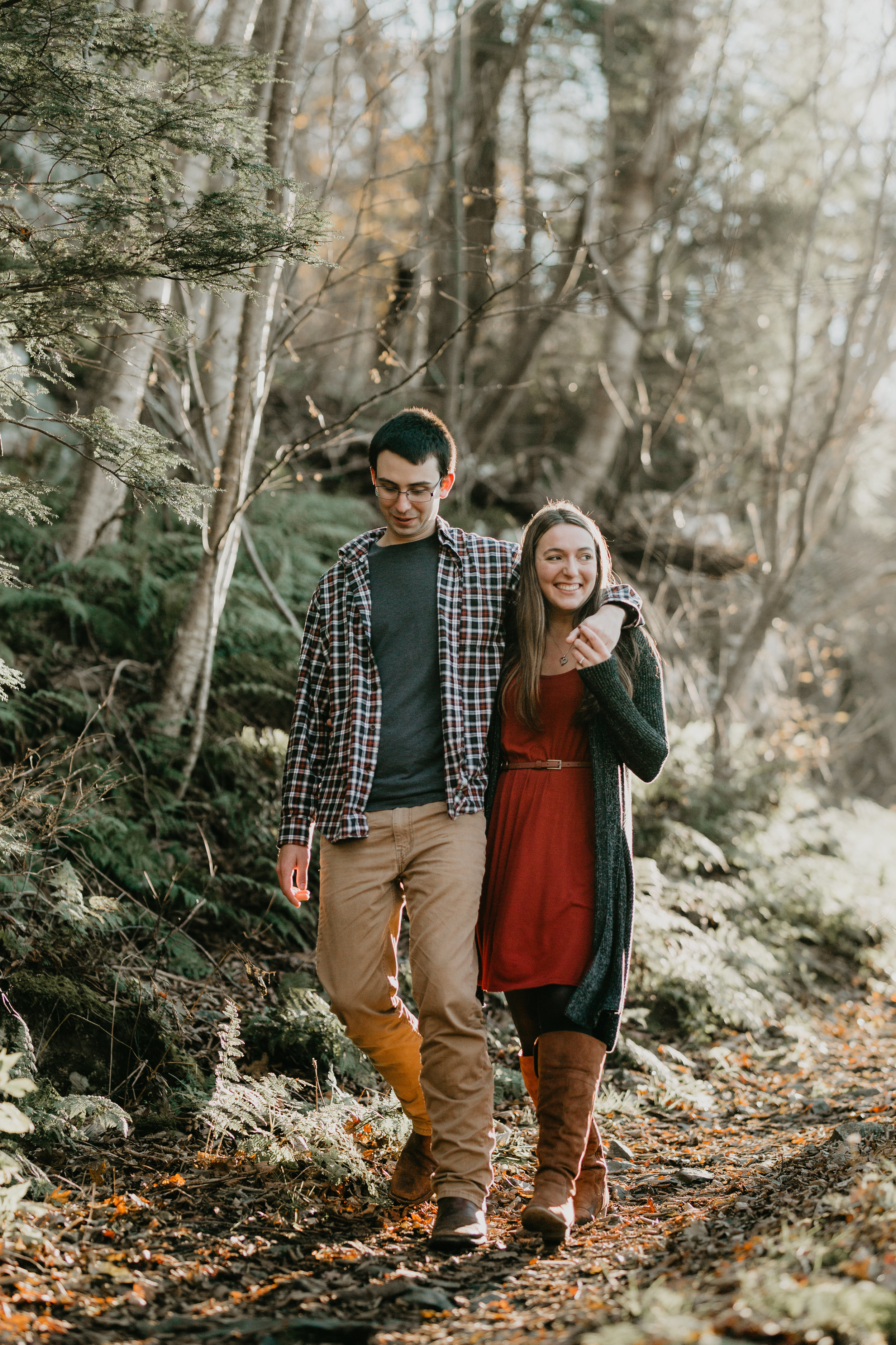 nicole-daacke-photography-shenandoah-national-park-adventure-engagement-session-with-fall-foliage-shenandoah-elopement-photographer-engagement-photos-in-virginia-charlottesville-national-park-adventure-elopement-photographer-3664.jpg