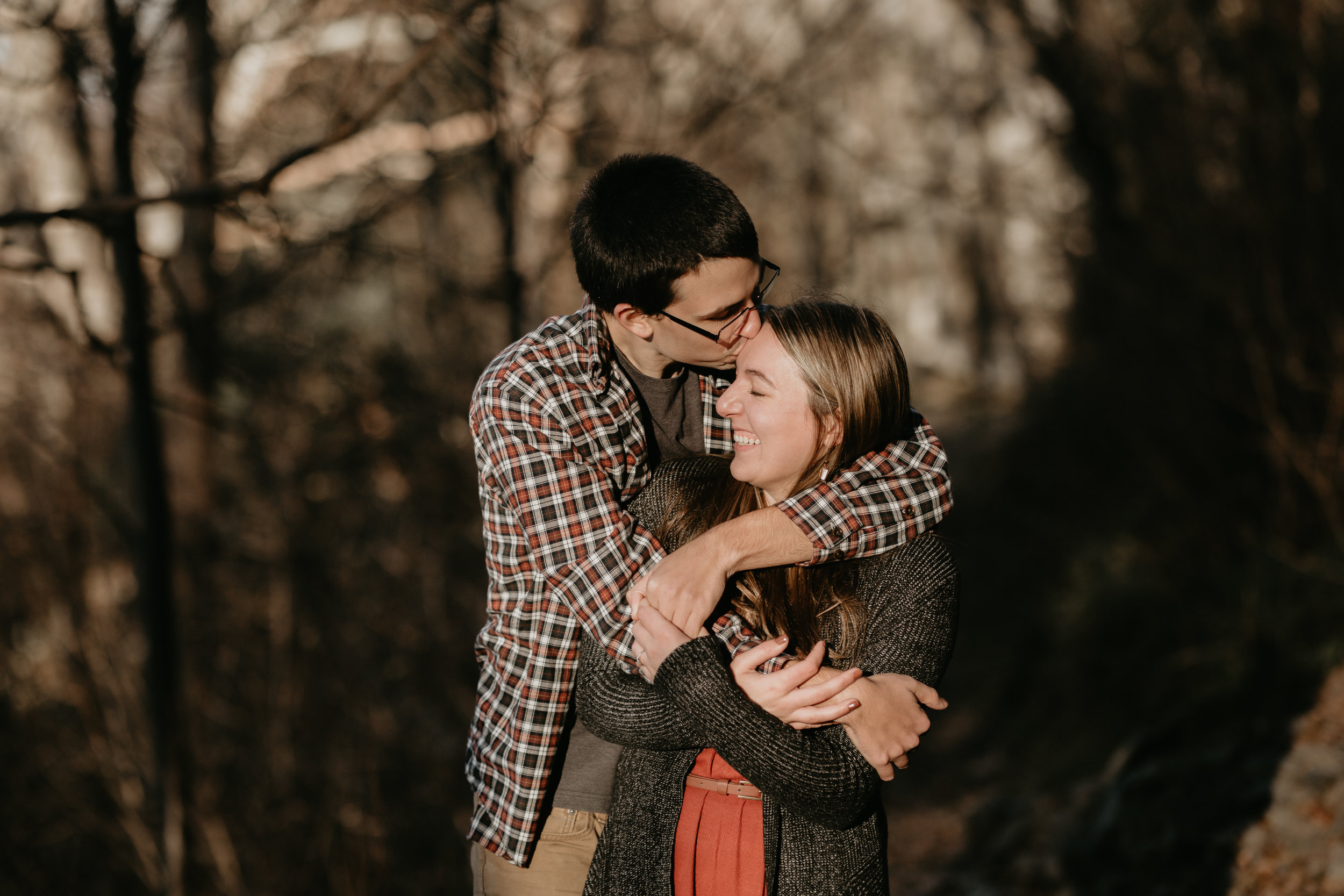 nicole-daacke-photography-shenandoah-national-park-adventure-engagement-session-with-fall-foliage-shenandoah-elopement-photographer-engagement-photos-in-virginia-charlottesville-national-park-adventure-elopement-photographer-3673.jpg
