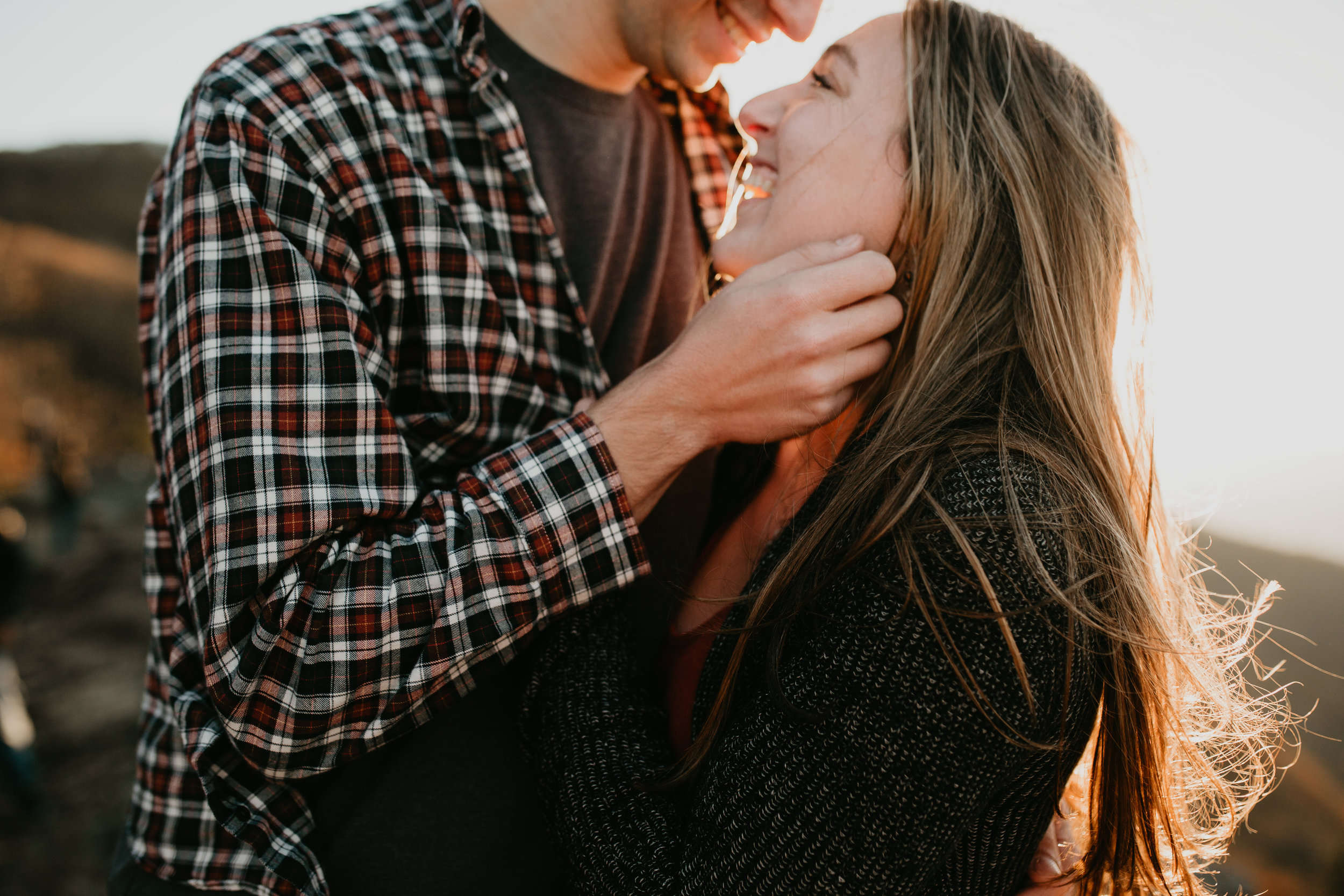 nicole-daacke-photography-shenandoah-national-park-adventure-engagement-session-with-fall-foliage-shenandoah-elopement-photographer-engagement-photos-in-virginia-charlottesville-national-park-adventure-elopement-photographer-3775.jpg