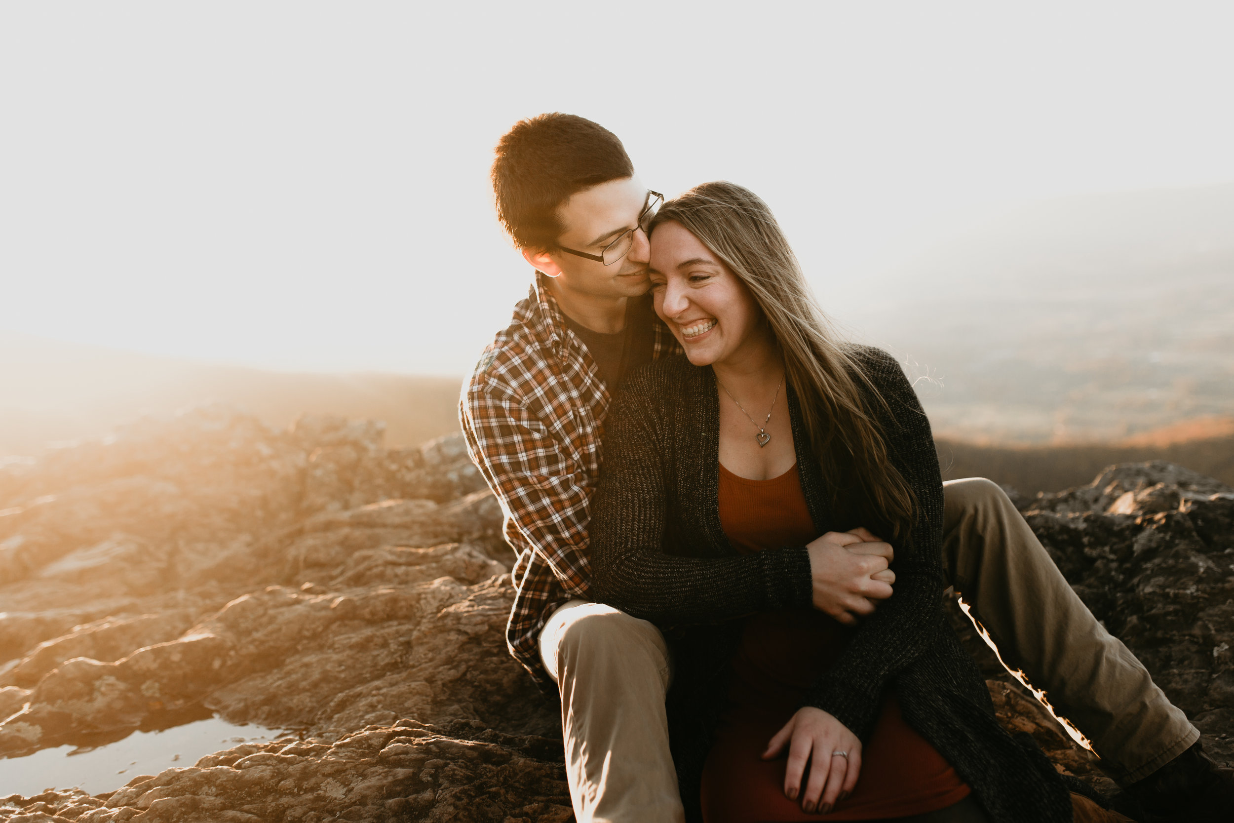 nicole-daacke-photography-shenandoah-national-park-adventure-engagement-session-with-fall-foliage-shenandoah-elopement-photographer-engagement-photos-in-virginia-charlottesville-national-park-adventure-elopement-photographer-3831.jpg