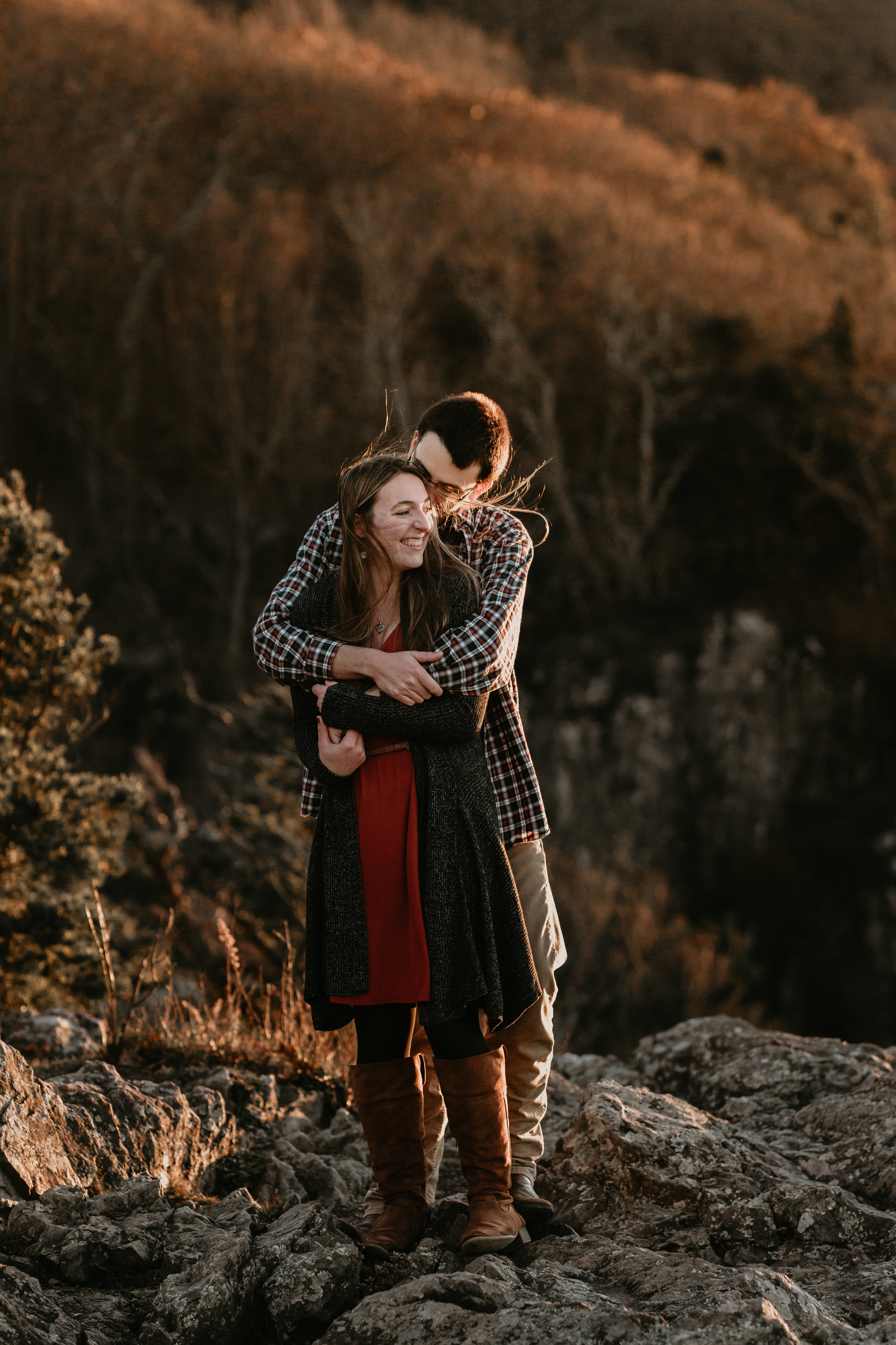 nicole-daacke-photography-shenandoah-national-park-adventure-engagement-session-with-fall-foliage-shenandoah-elopement-photographer-engagement-photos-in-virginia-charlottesville-national-park-adventure-elopement-photographer-3937.jpg