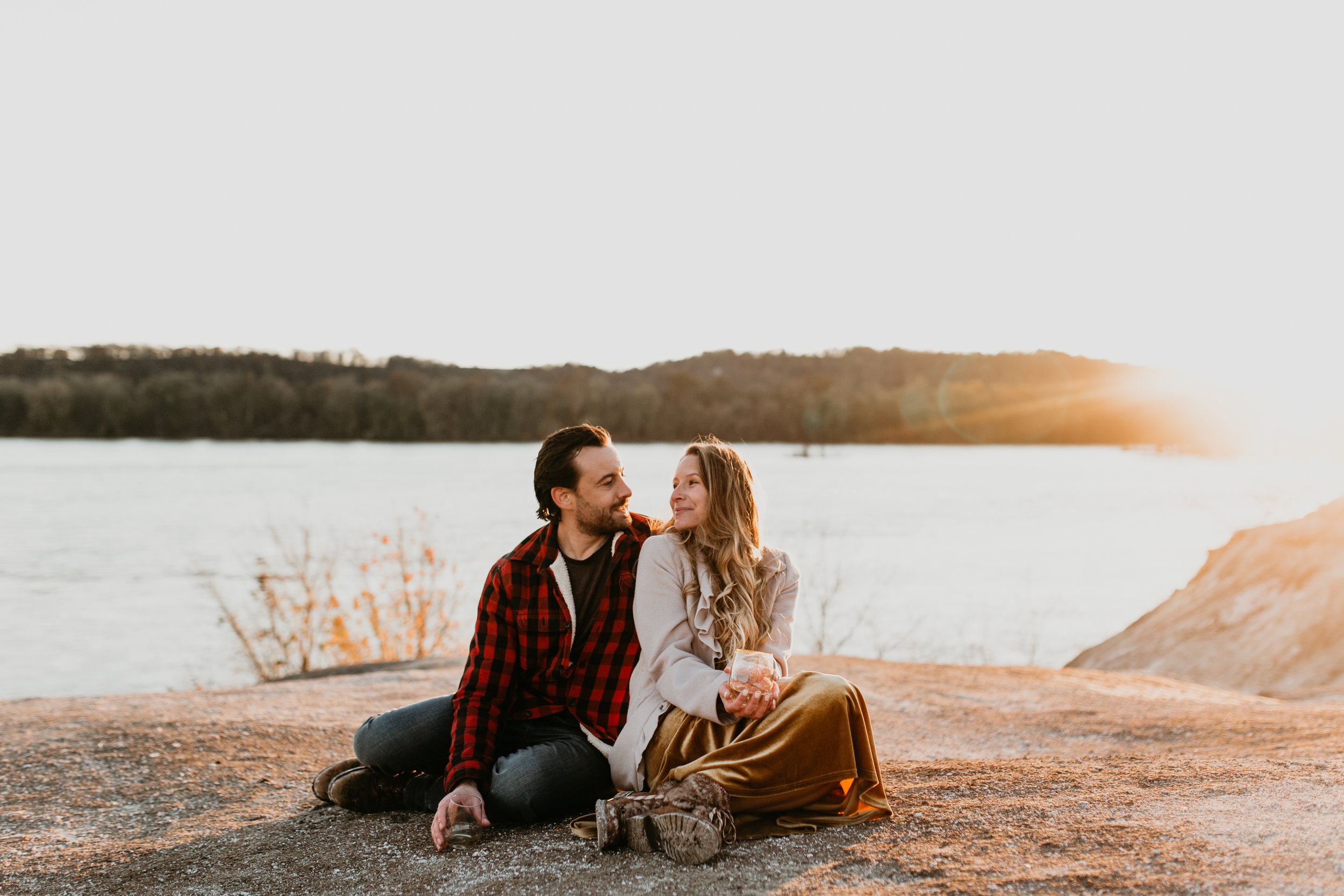 nicole-daacke-photography-white-cliffs-of-conoy-in-lancaster-pa-pennsylvania-adventure-session-adventure-elopement-photographer-engagement session-in-lancaster-pa-photographer-golden-sunset-winter-solstice-wedding-riverside-elopement-4152.jpg