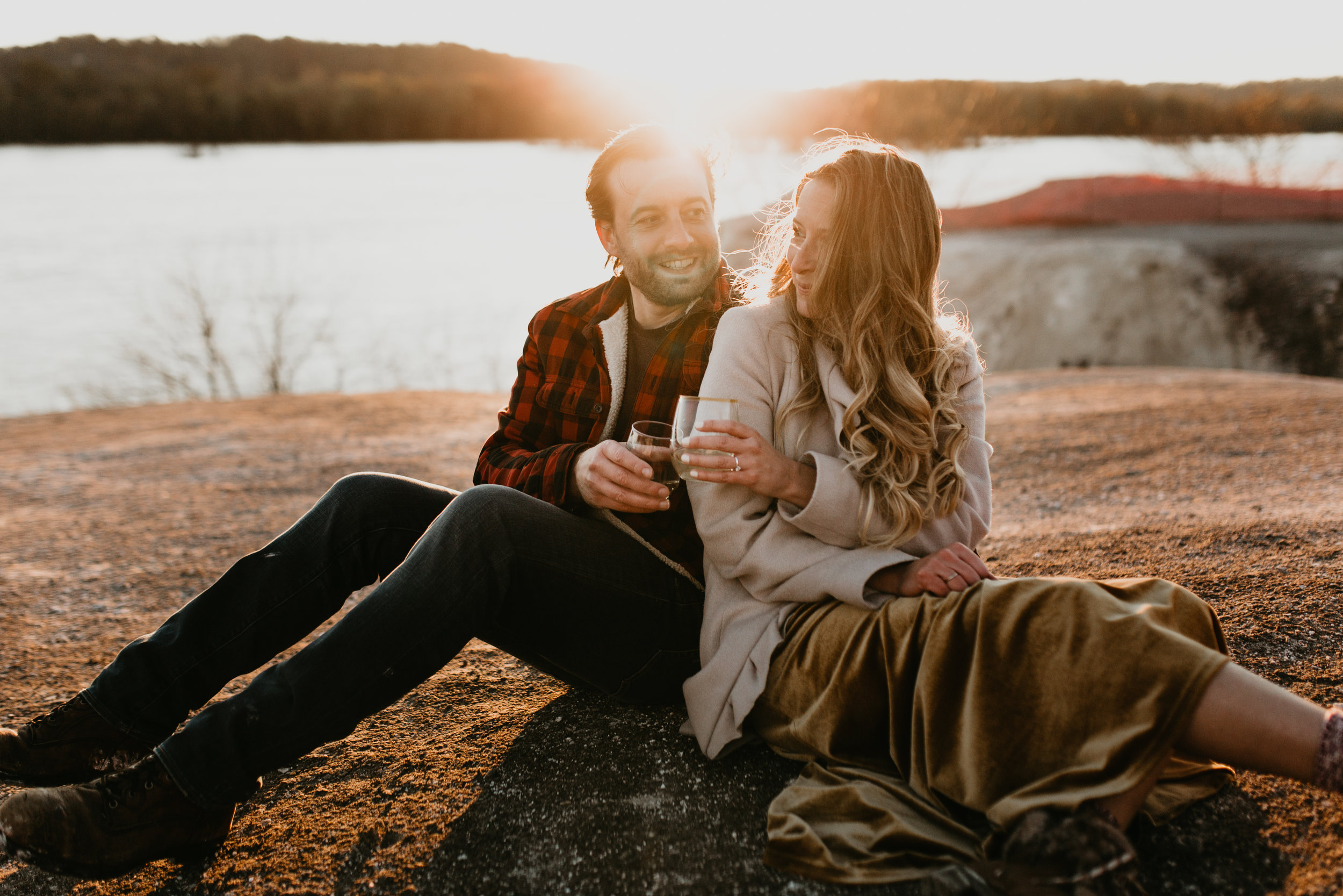 nicole-daacke-photography-white-cliffs-of-conoy-in-lancaster-pa-pennsylvania-adventure-session-adventure-elopement-photographer-engagement session-in-lancaster-pa-photographer-golden-sunset-winter-solstice-wedding-riverside-elopement-4142.jpg