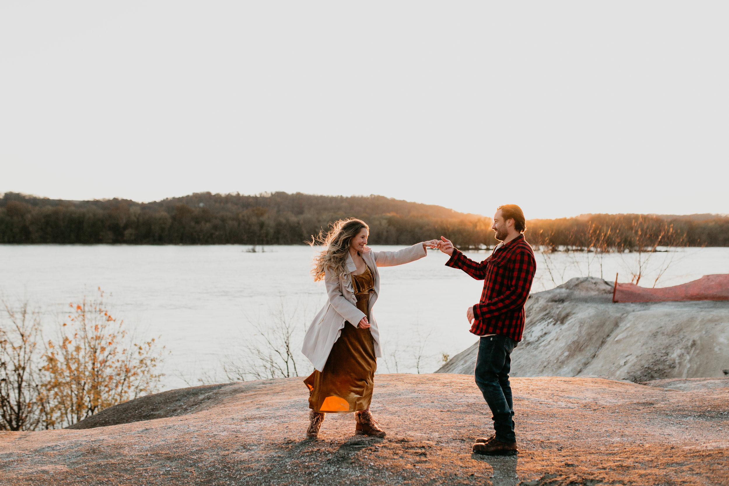 nicole-daacke-photography-white-cliffs-of-conoy-in-lancaster-pa-pennsylvania-adventure-session-adventure-elopement-photographer-engagement session-in-lancaster-pa-photographer-golden-sunset-winter-solstice-wedding-riverside-elopement-4171.jpg