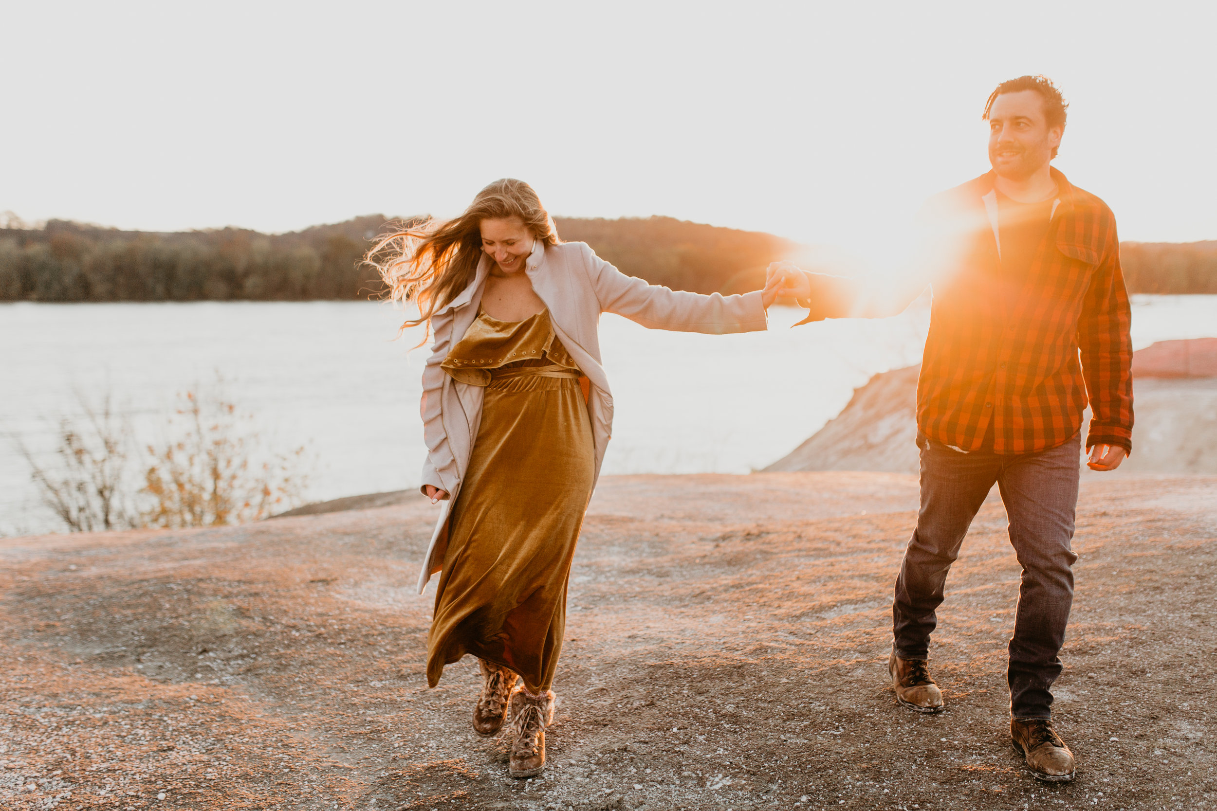 nicole-daacke-photography-white-cliffs-of-conoy-in-lancaster-pa-pennsylvania-adventure-session-adventure-elopement-photographer-engagement session-in-lancaster-pa-photographer-golden-sunset-winter-solstice-wedding-riverside-elopement-4202.jpg