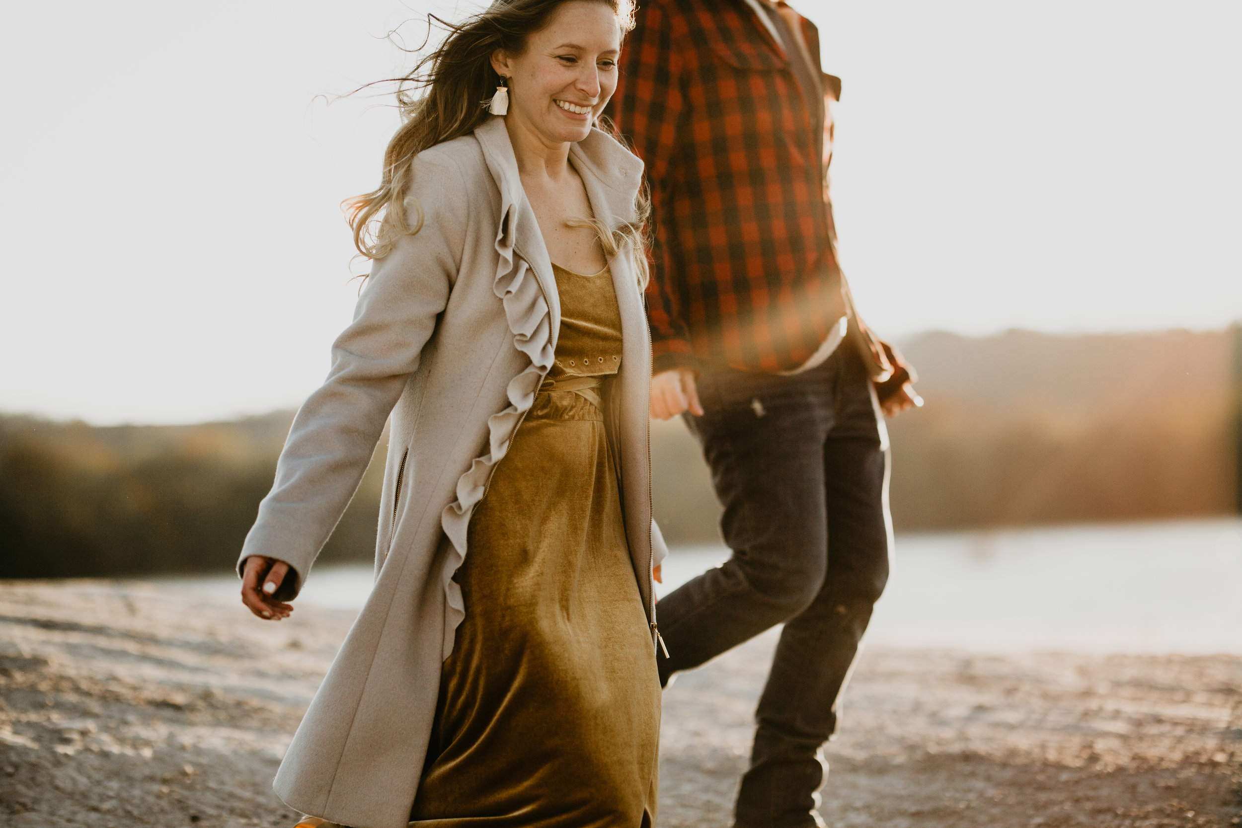 nicole-daacke-photography-white-cliffs-of-conoy-in-lancaster-pa-pennsylvania-adventure-session-adventure-elopement-photographer-engagement session-in-lancaster-pa-photographer-golden-sunset-winter-solstice-wedding-riverside-elopement-4986.jpg