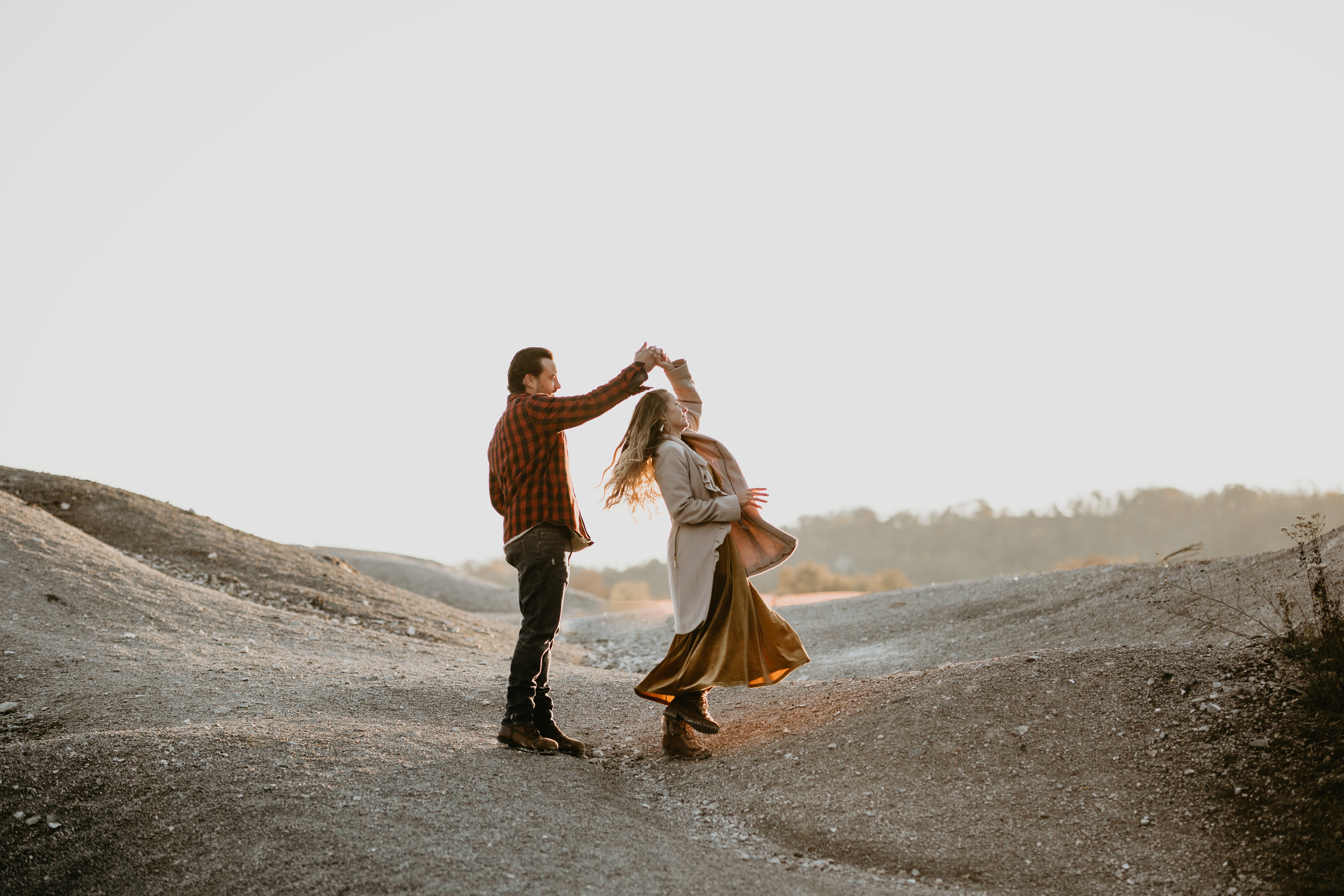 nicole-daacke-photography-white-cliffs-of-conoy-in-lancaster-pa-pennsylvania-adventure-session-adventure-elopement-photographer-engagement session-in-lancaster-pa-photographer-golden-sunset-winter-solstice-wedding-riverside-elopement-5109.jpg