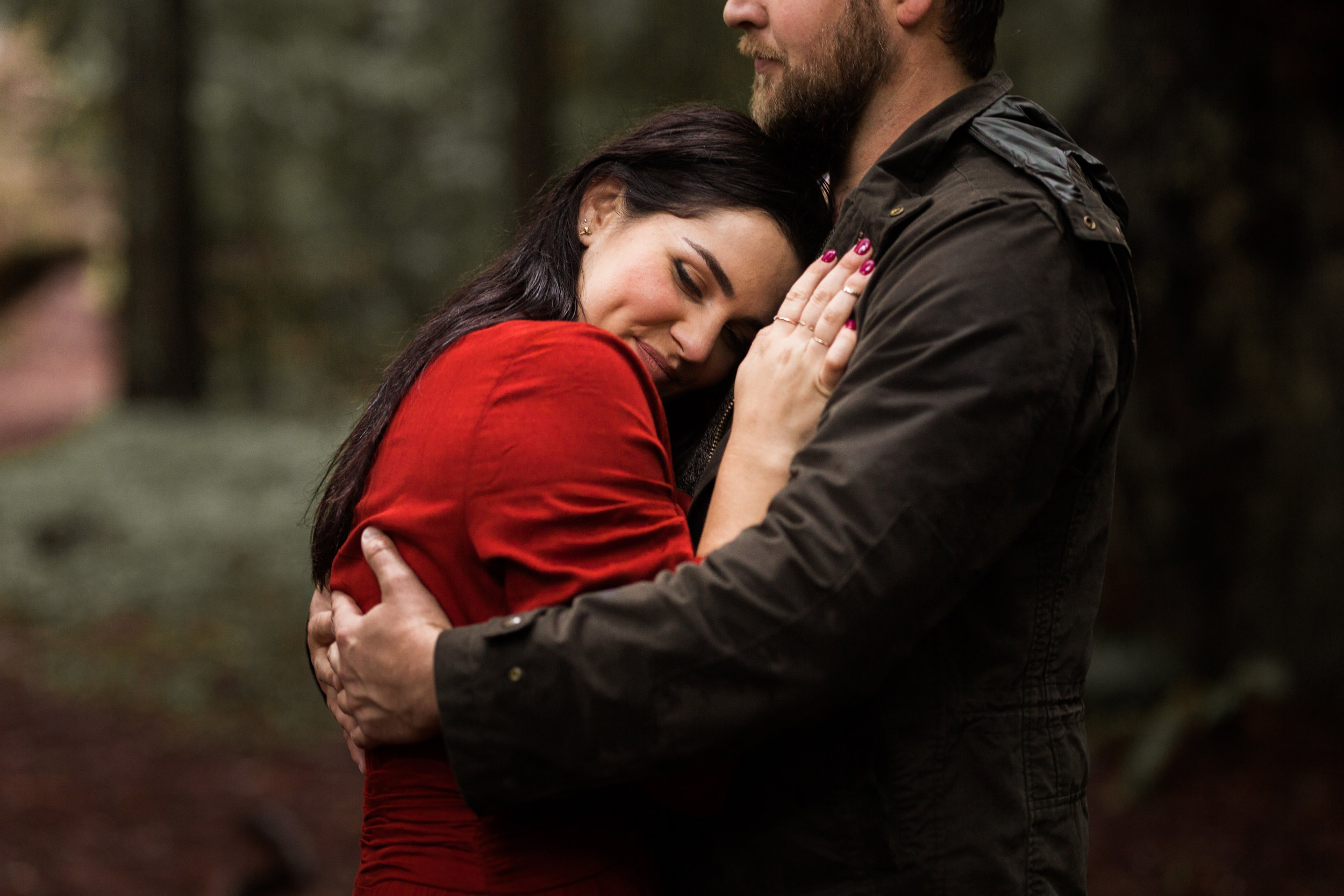 nicole-daacke-photography-redwoods-national-park-forest-rainy-foggy-adventure-engagement-session-humboldt-county-old-growth-redwood-tree-elopement-intimate-wedding-photographer-45.jpg