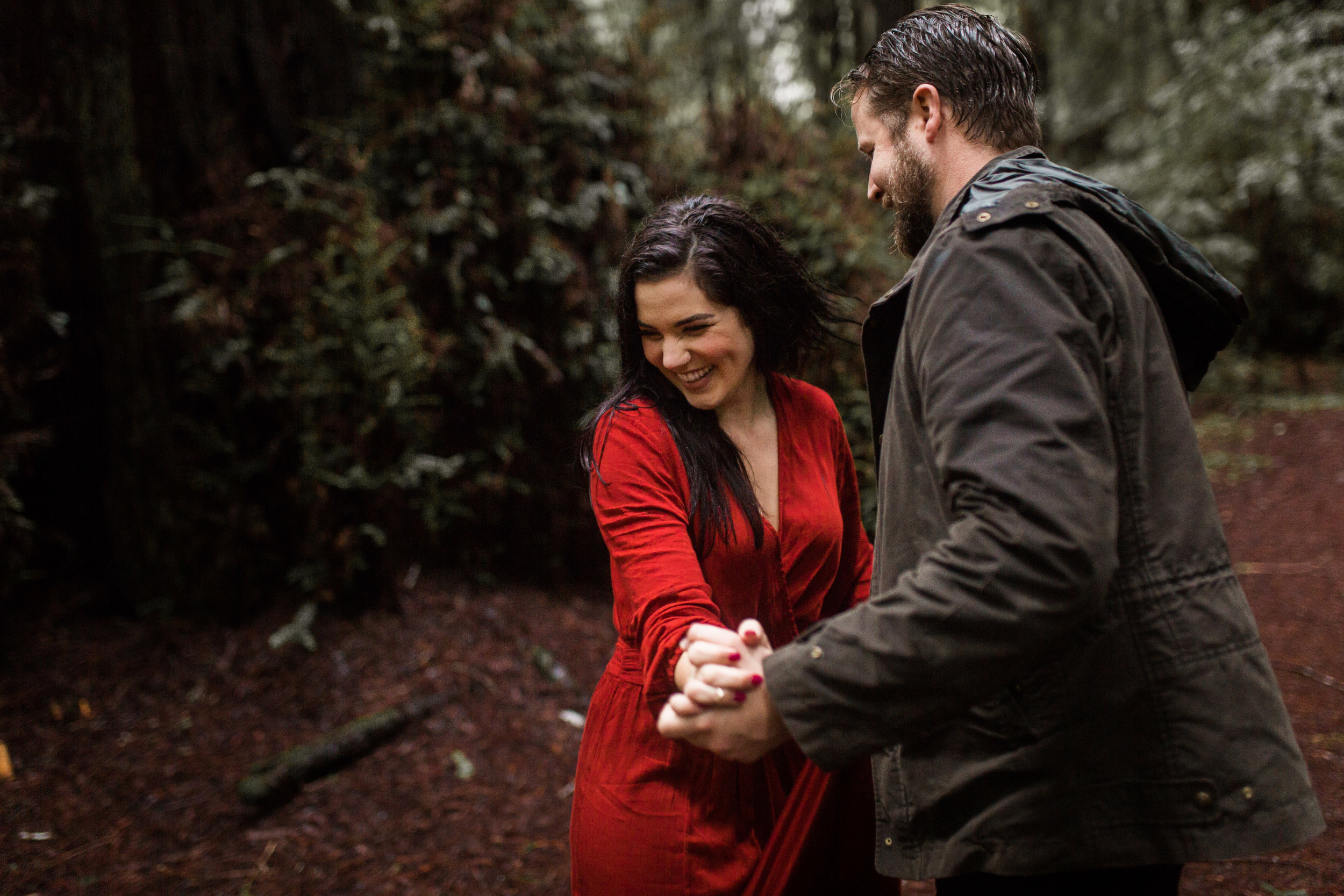 nicole-daacke-photography-redwoods-national-park-forest-rainy-foggy-adventure-engagement-session-humboldt-county-old-growth-redwood-tree-elopement-intimate-wedding-photographer-46.jpg